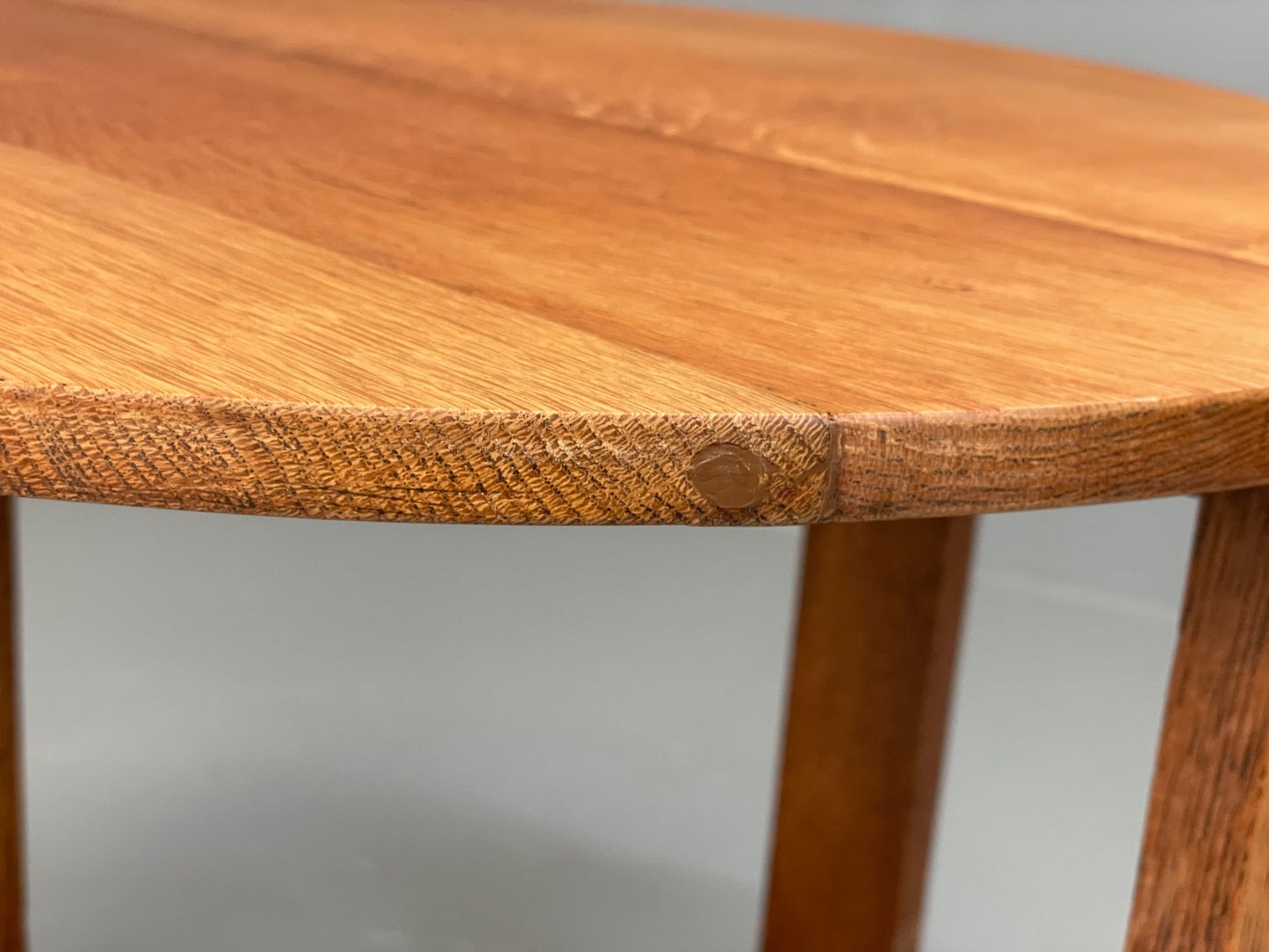 Vintage Oak Side Table Solid Arts & Crafts Round Retro 1950s EB11879