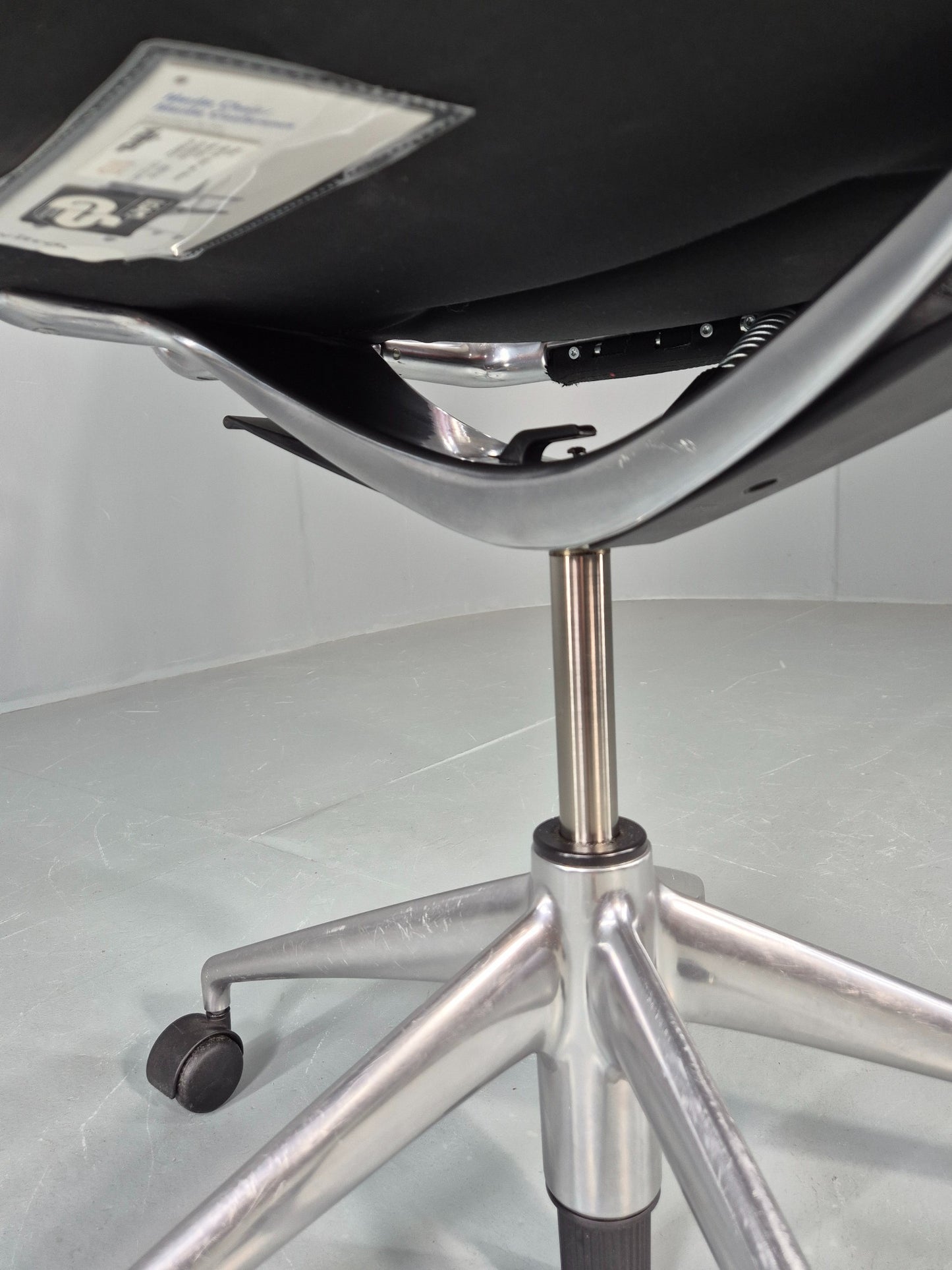 Vintage Vitra Media Office Chair Red and Black EB12245