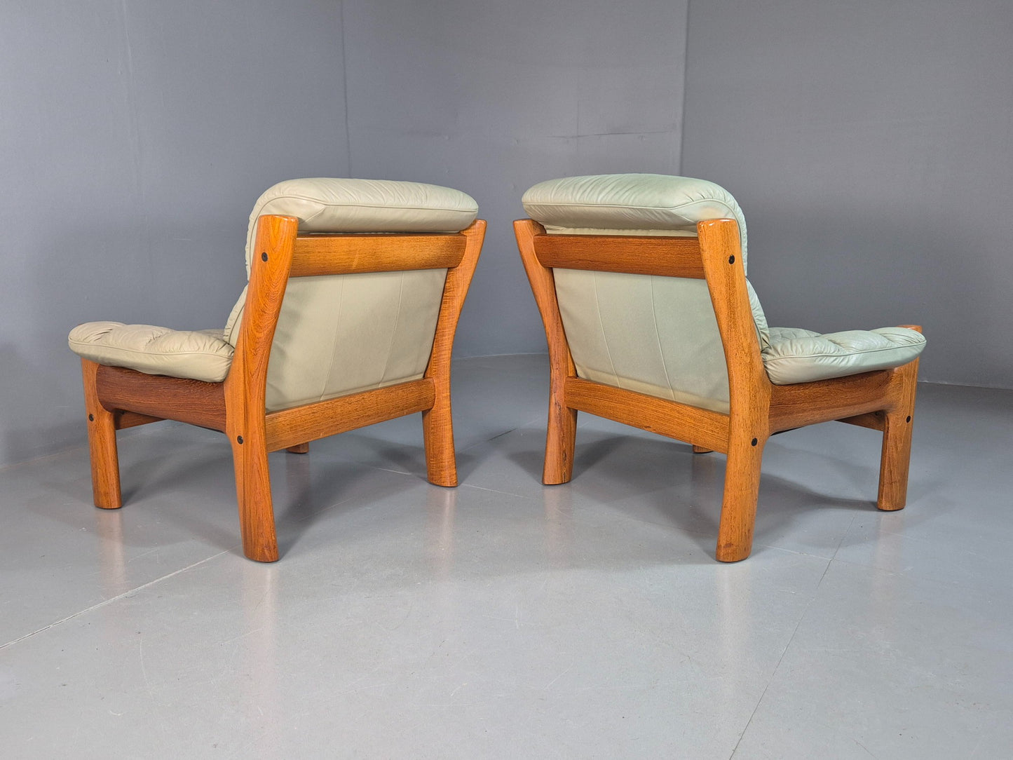 2 Vintage Ekornes Montana Lounge Chairs Teak Frames 1980s Retro MCM EB07995
