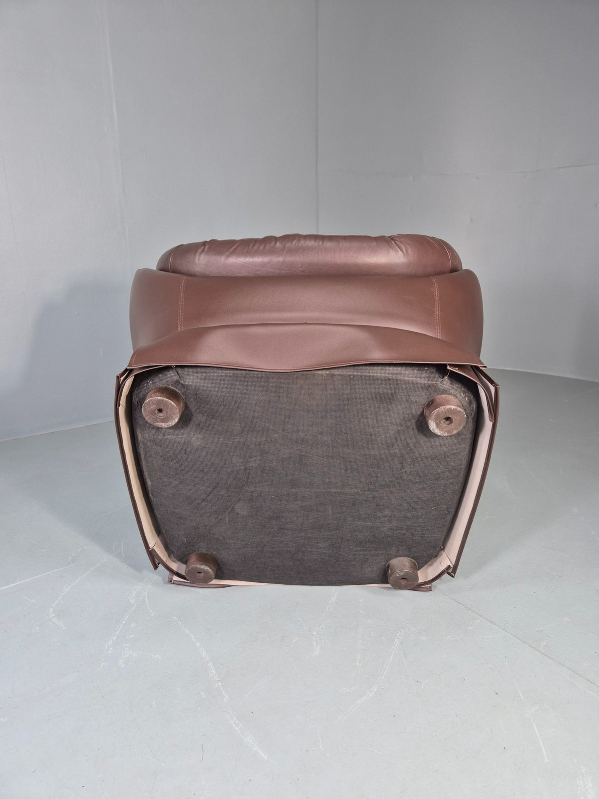 A Vintage Danish Leather and Vinyl Lounge Chair 1980s Retro MCM  EB13091