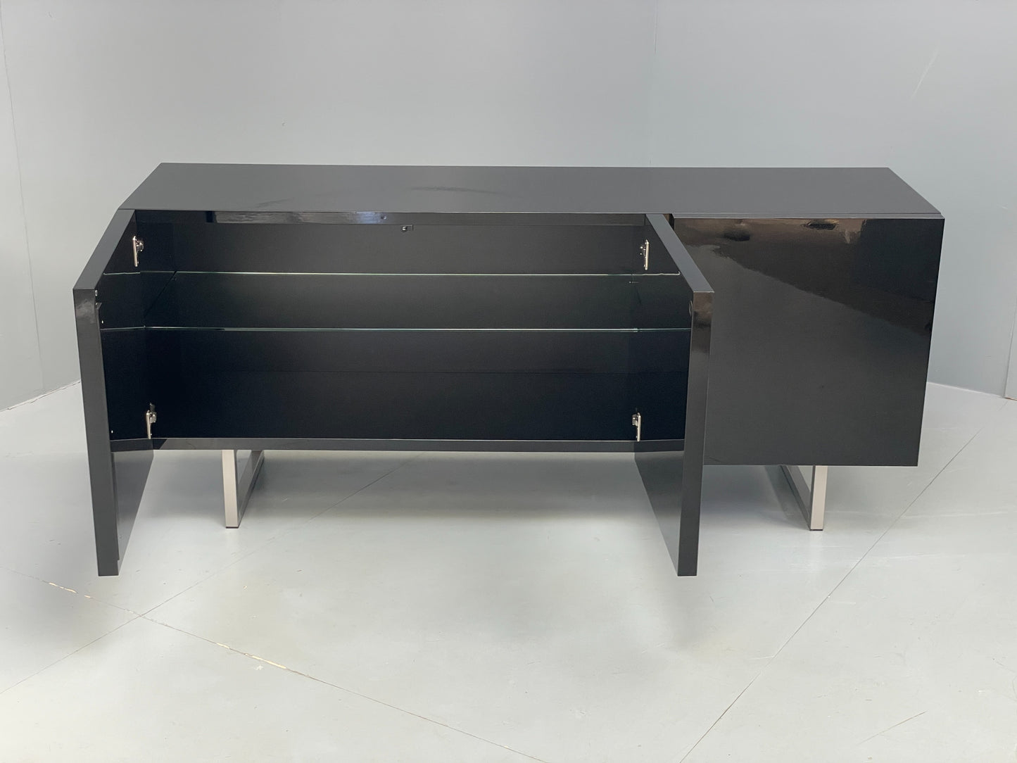 Calligaris Black 'Seattle' Sideboard Modern Italian Lacquered Drawers EB12498