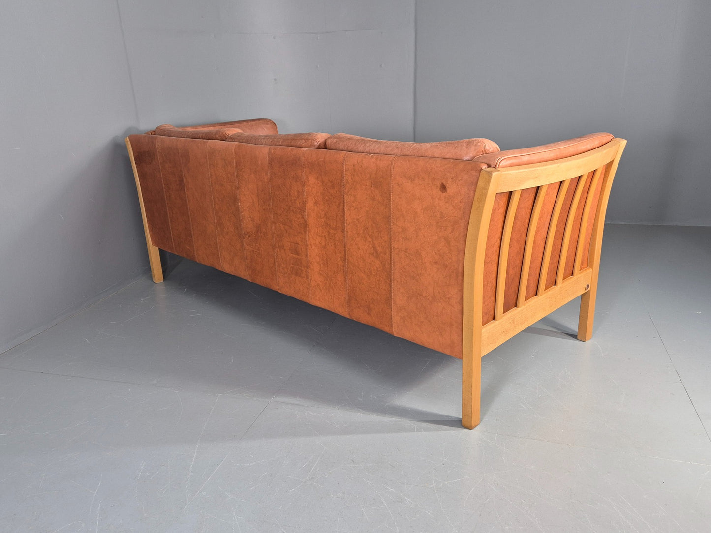 Vintage 3 Seater Sofa Tan Leather Stouby Style 1980s Retro MCM EB10104