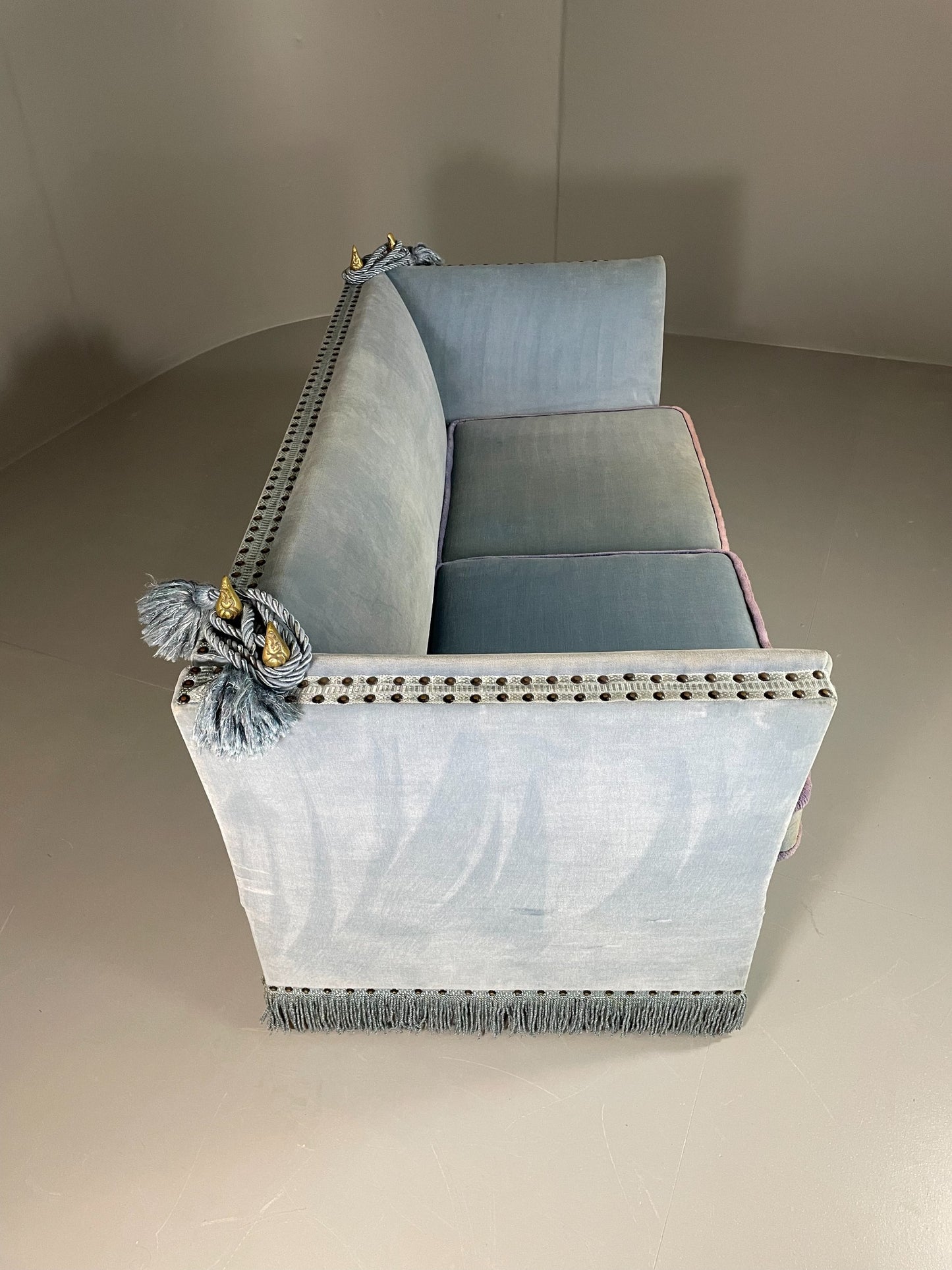 Vintage 2 Seater Knole Sofa Danish Blue Velvet Velour 1950s Tassles Trim EB06007