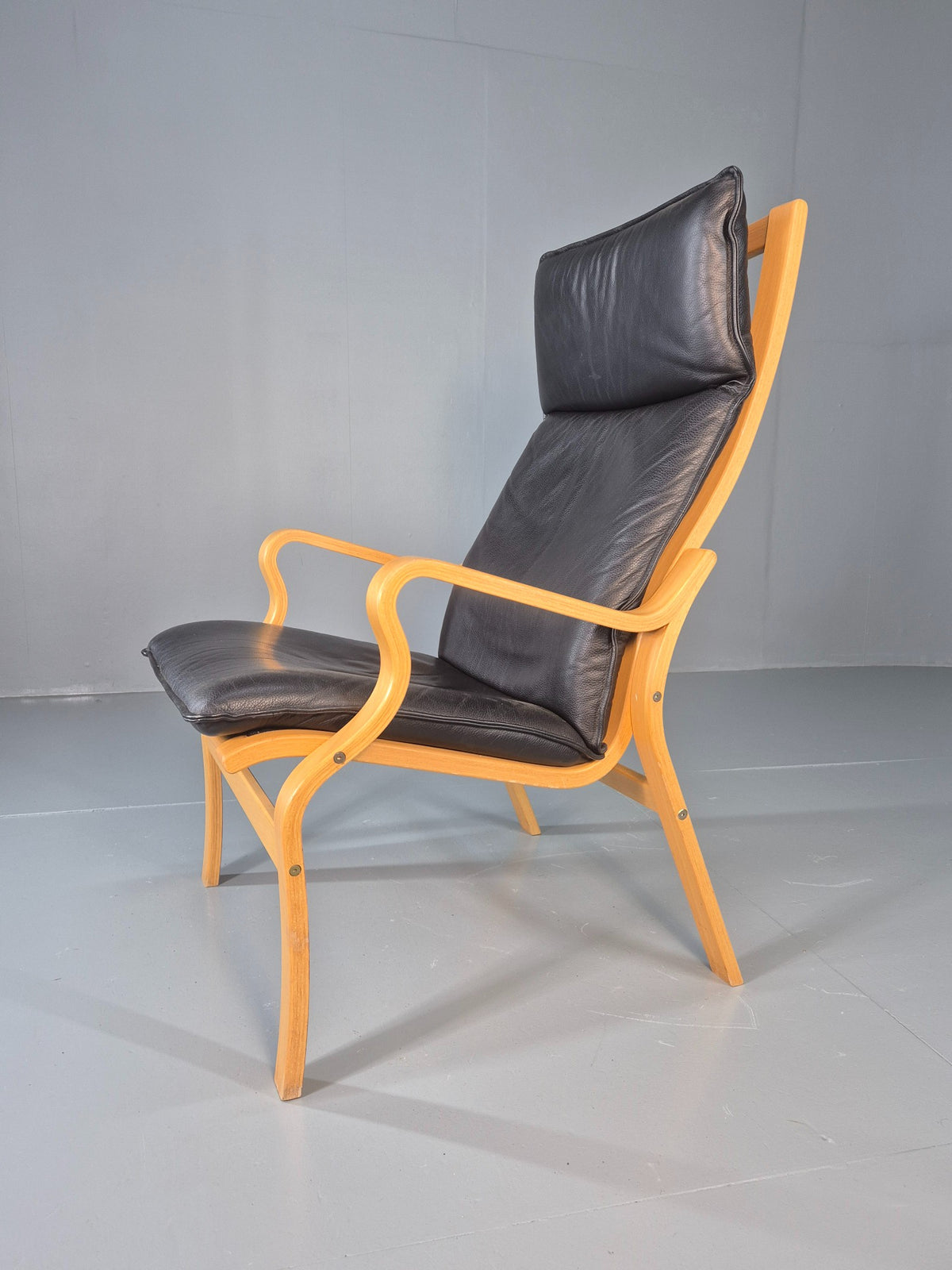 Vintage Danish Lounge Chair Leather and Bentwood 1980s Retro MCM EB13079