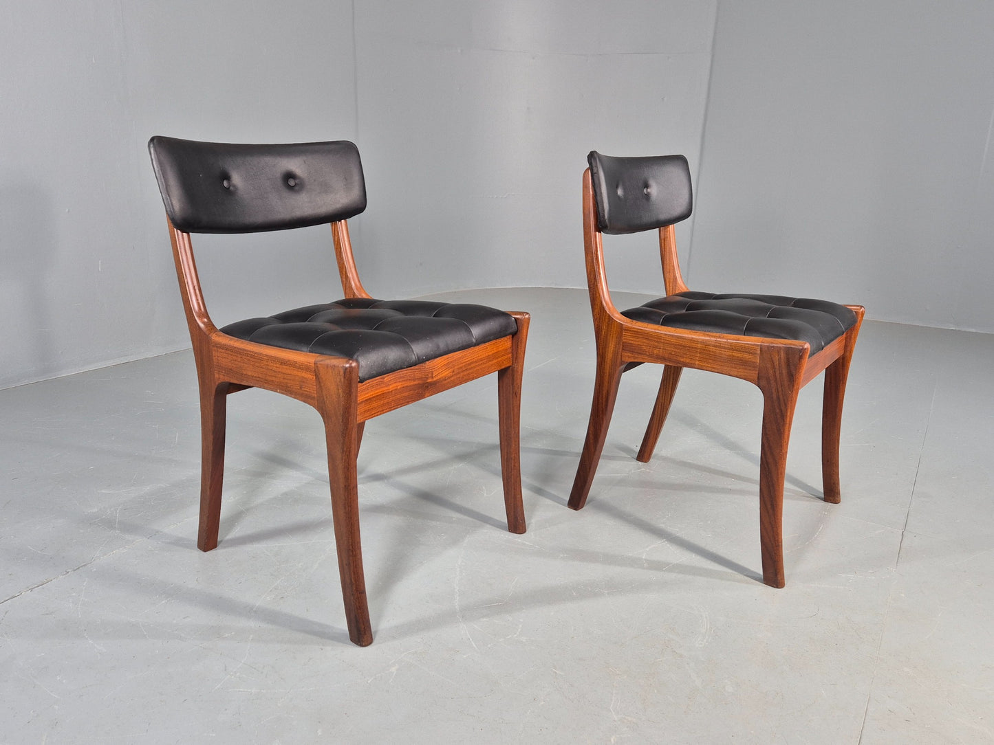 2 Vintage Dining Chairs Vanson Peter Hayward Design Retro MCM Teak EB10181