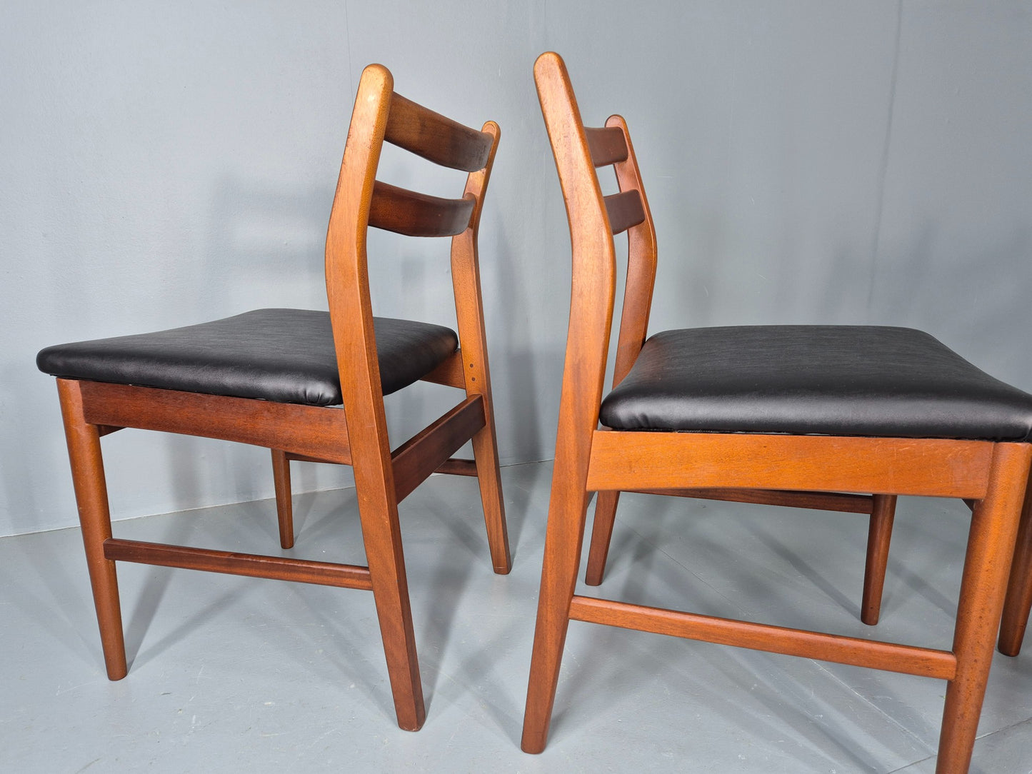 4 Vintage Jentique Dining Chairs Teak Frames Black Vinyl 60s RETRO MCM EB1195