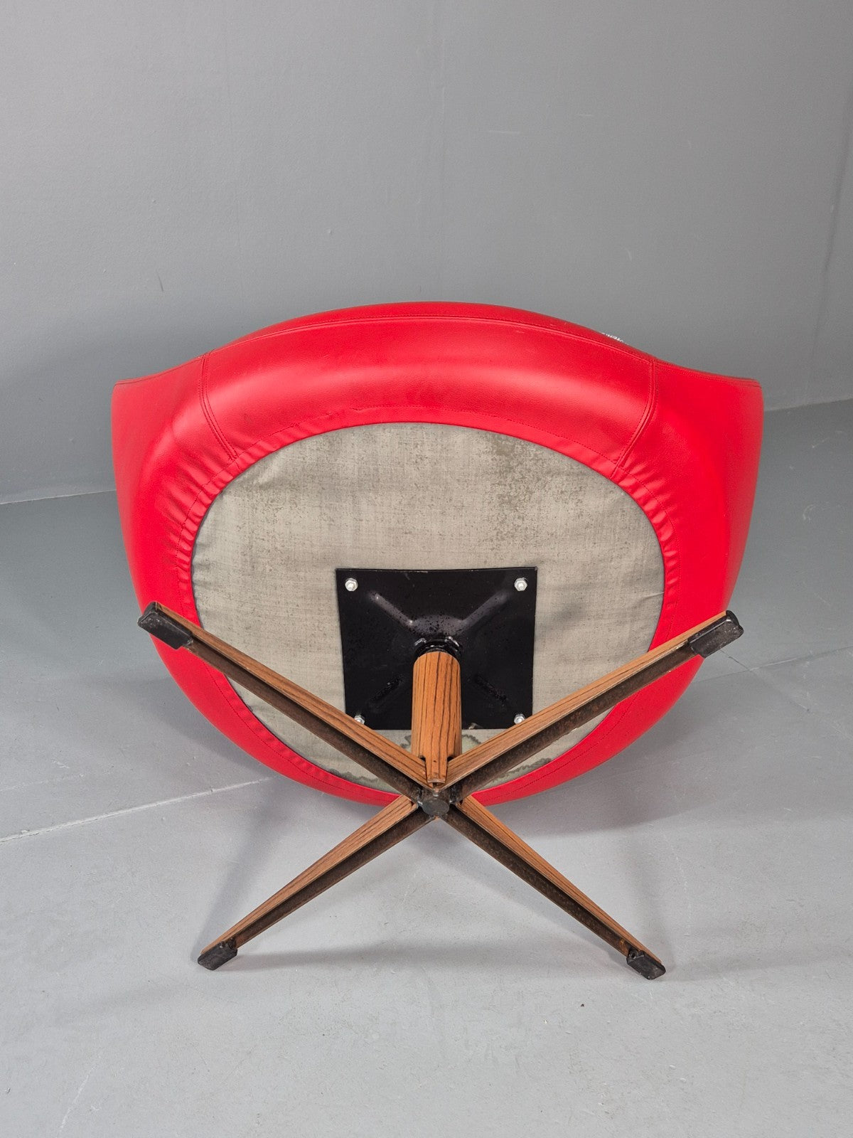 Vintage 1960s Swivel Chair Red Vinyl Grey Cushion Mid Century EB11076 MSWI