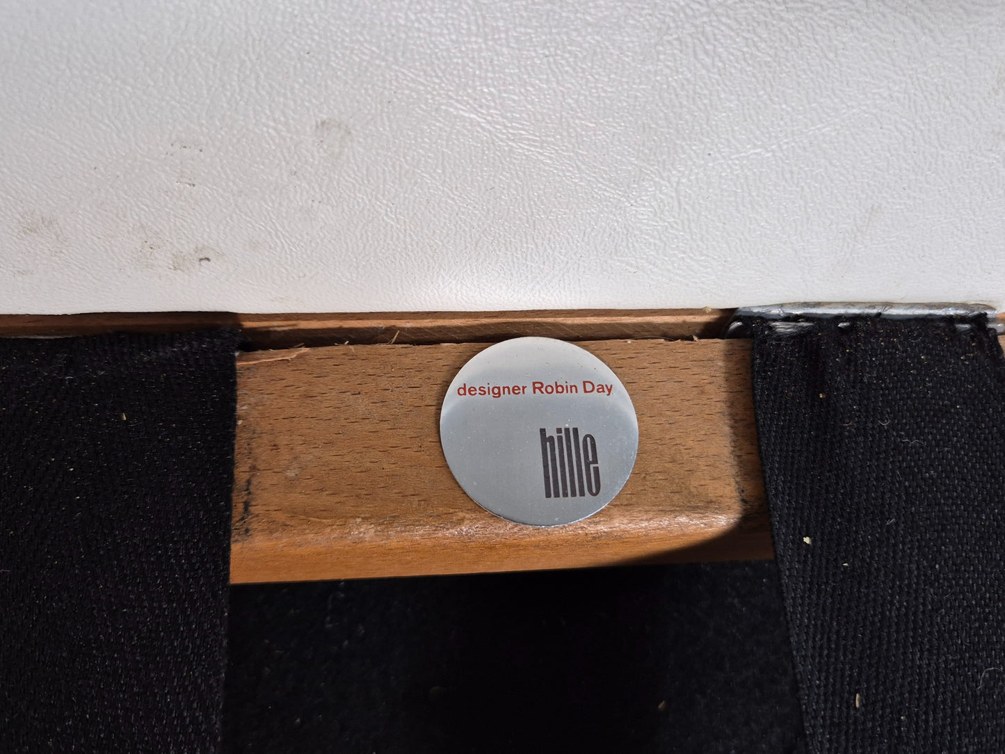 2 Vintage 1960s Robin Day Club Chairs White Vinyl Mid Century Originals EB9973