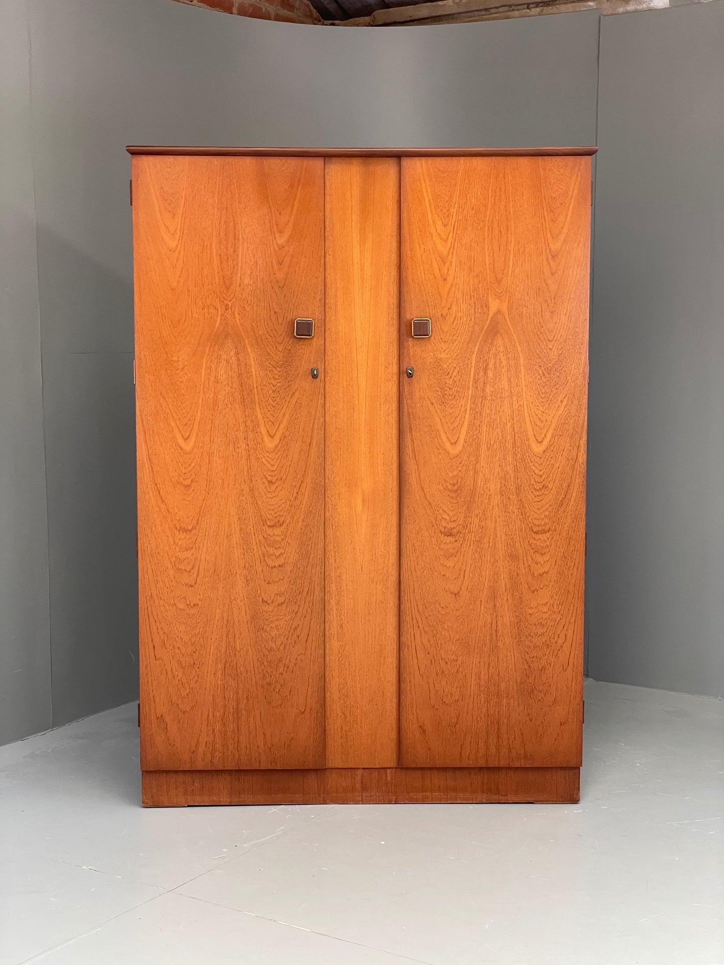 Vintage 1960s Teak Wardrobe Homeworthy Retro Mid Century Clothes Rail EB12299