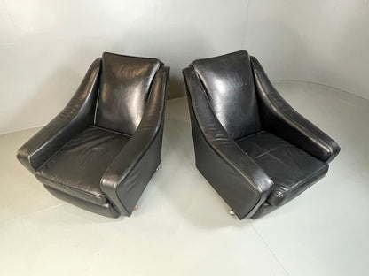 2 Vintage Mid Century Club Chairs Black Leather 1960s Retro EB04799