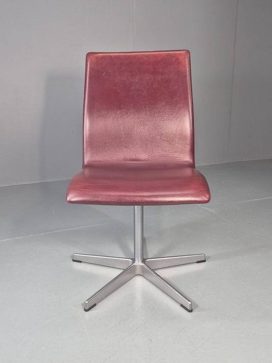 Vintage Fritz Hansen Oxford Chair Arne Jacobsen Design 2004 MCM EB11751 MSWI1