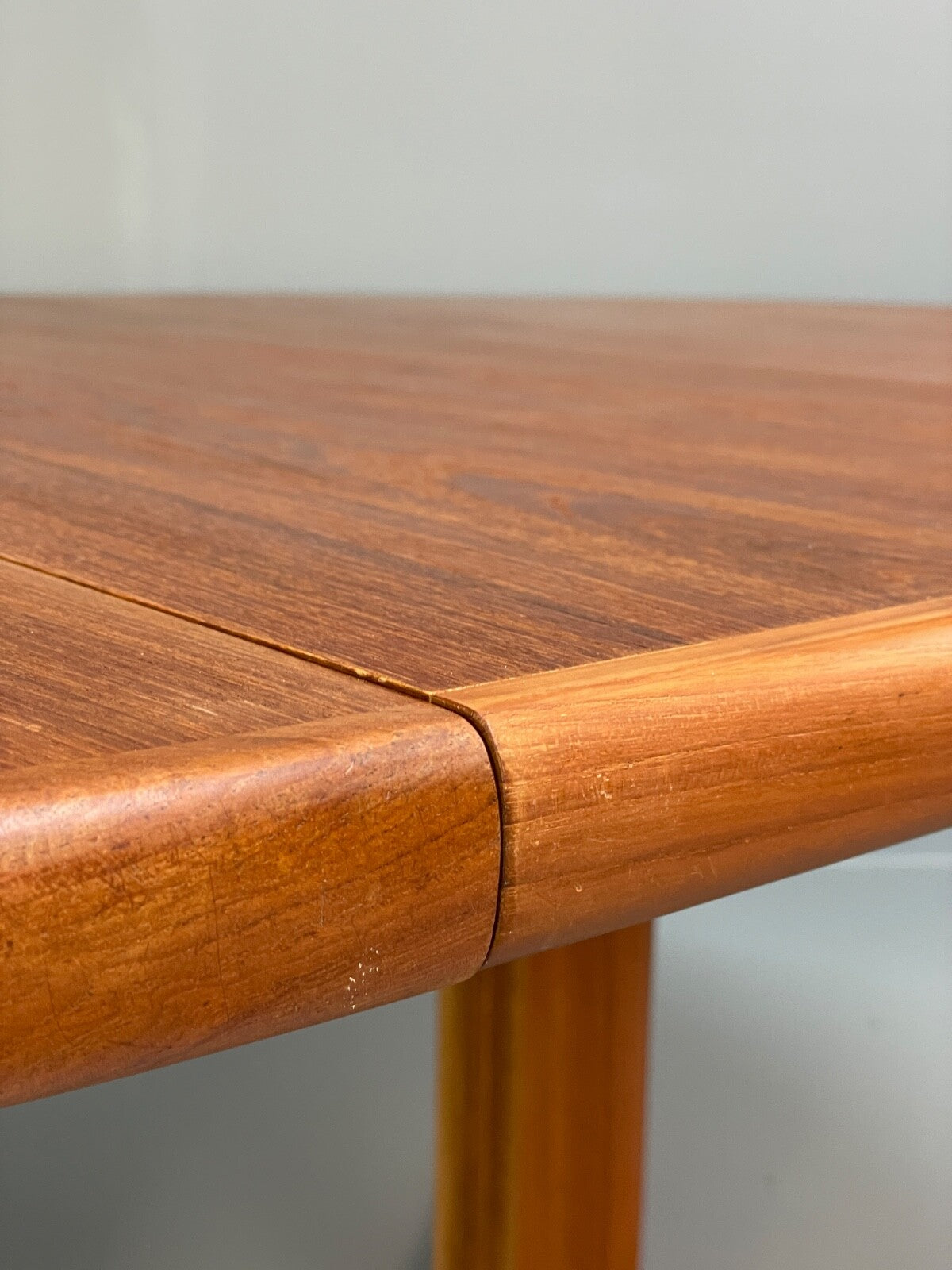 Teak Extending Round Dining Table Vintage Danish Skovby Retro 1970s EB9754 MWOO - UKDK FURNITURE