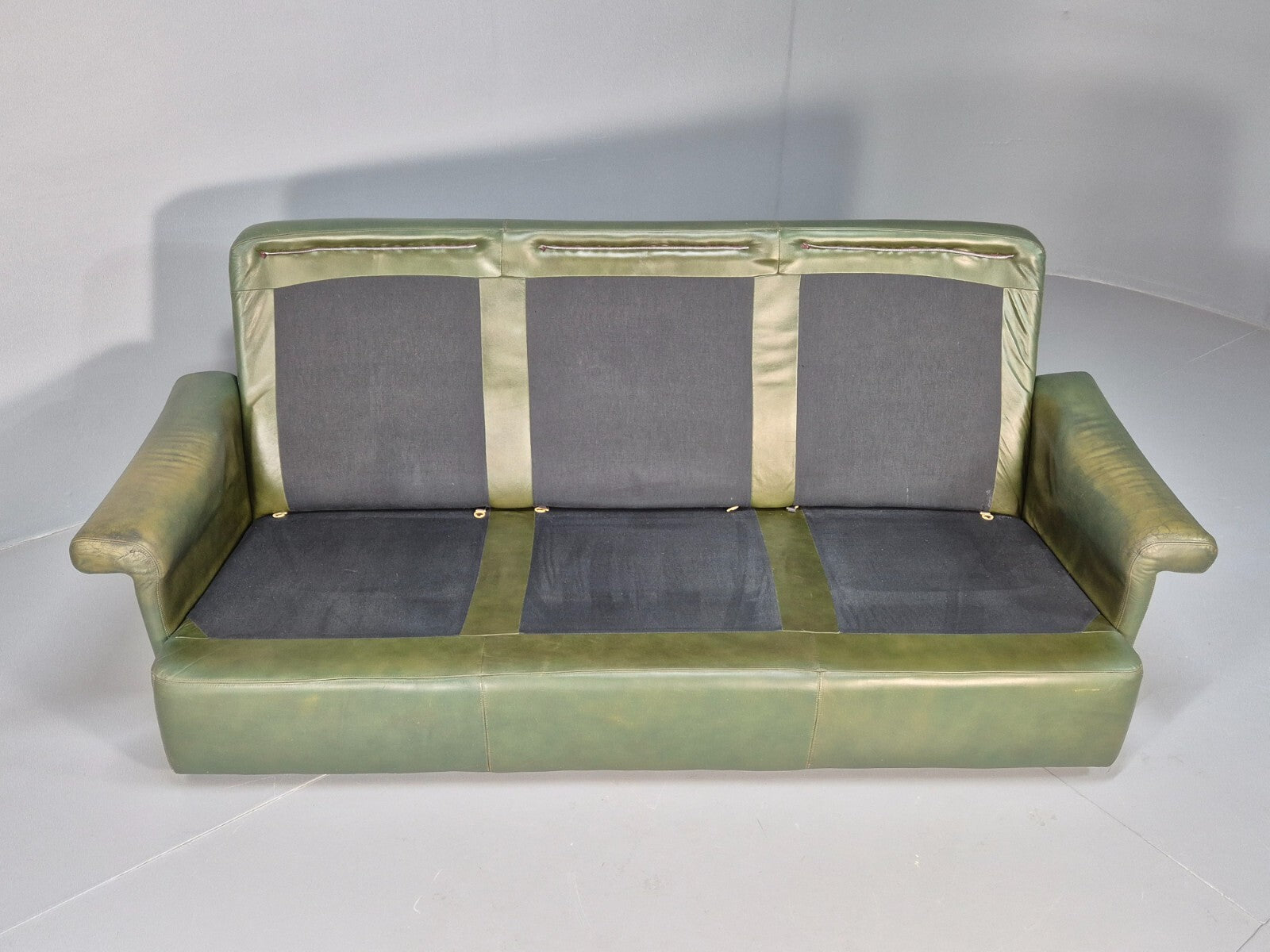 Vintage Green Leather Sofa 1970s Harrods Retro MCM EB9475 M3SS - UKDK FURNITURE