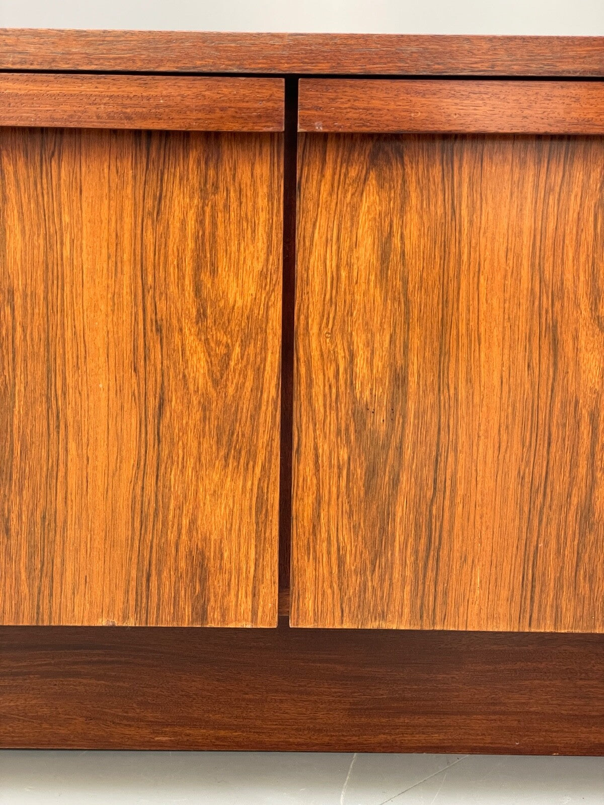Vintage Archie Shine Media Unit Low Sideboard Retro Drawers 1970s EB9782 MWOO - UKDK FURNITURE