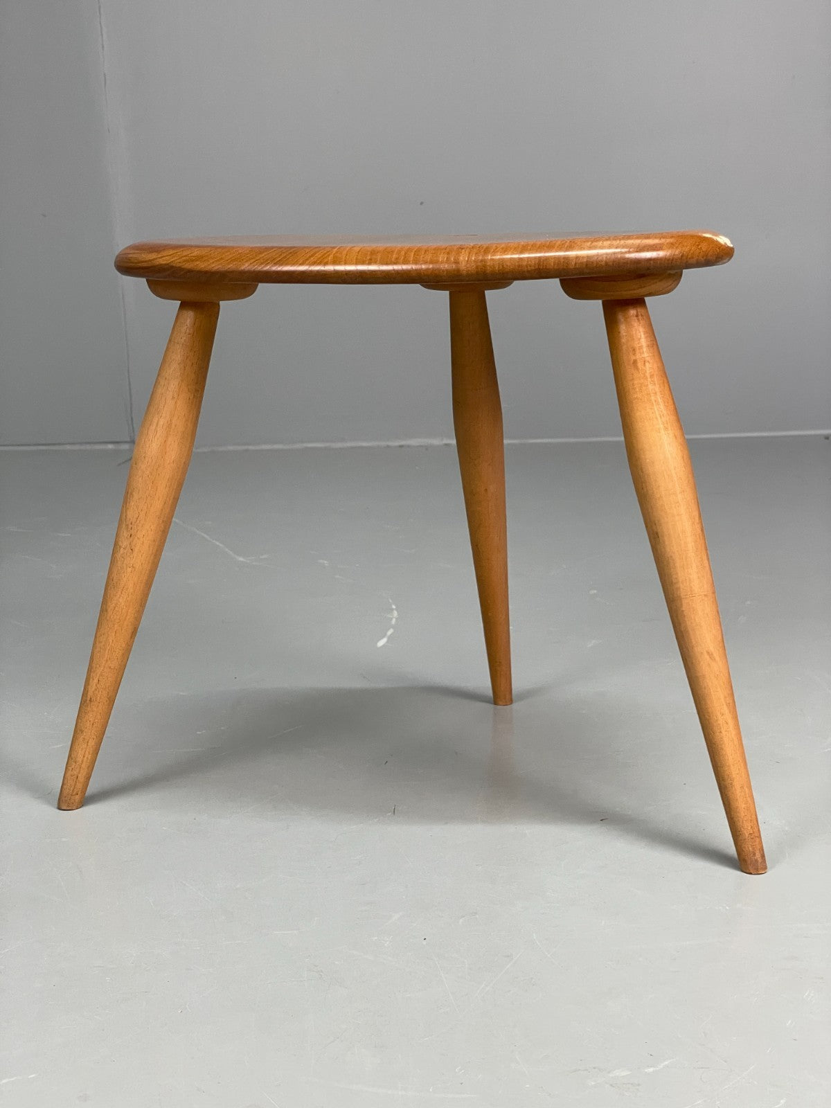 Ercol Pebble Nesting Tables Blonde Elm 1960s Mid Century Side Table EB11689 MWOO7