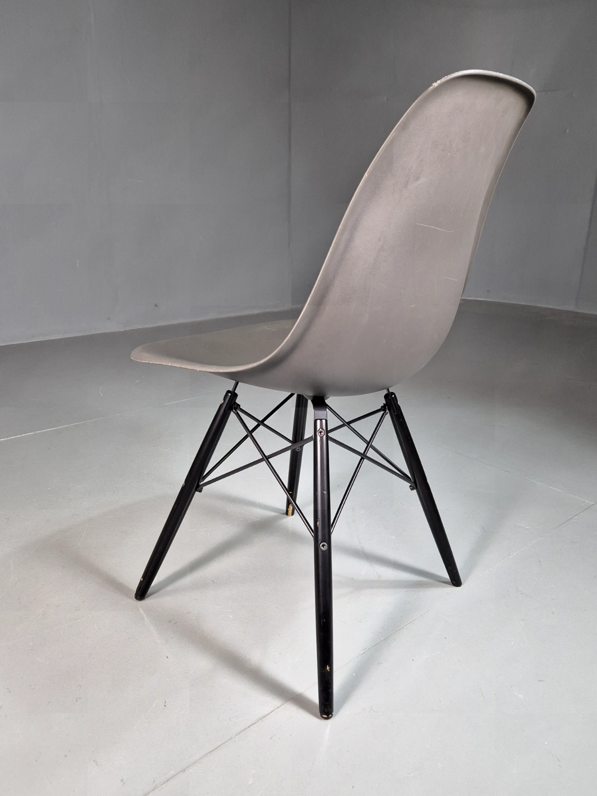 Vintage Vitra Eames Chair DSW Licensed Original MCM EB7373 MDIN6