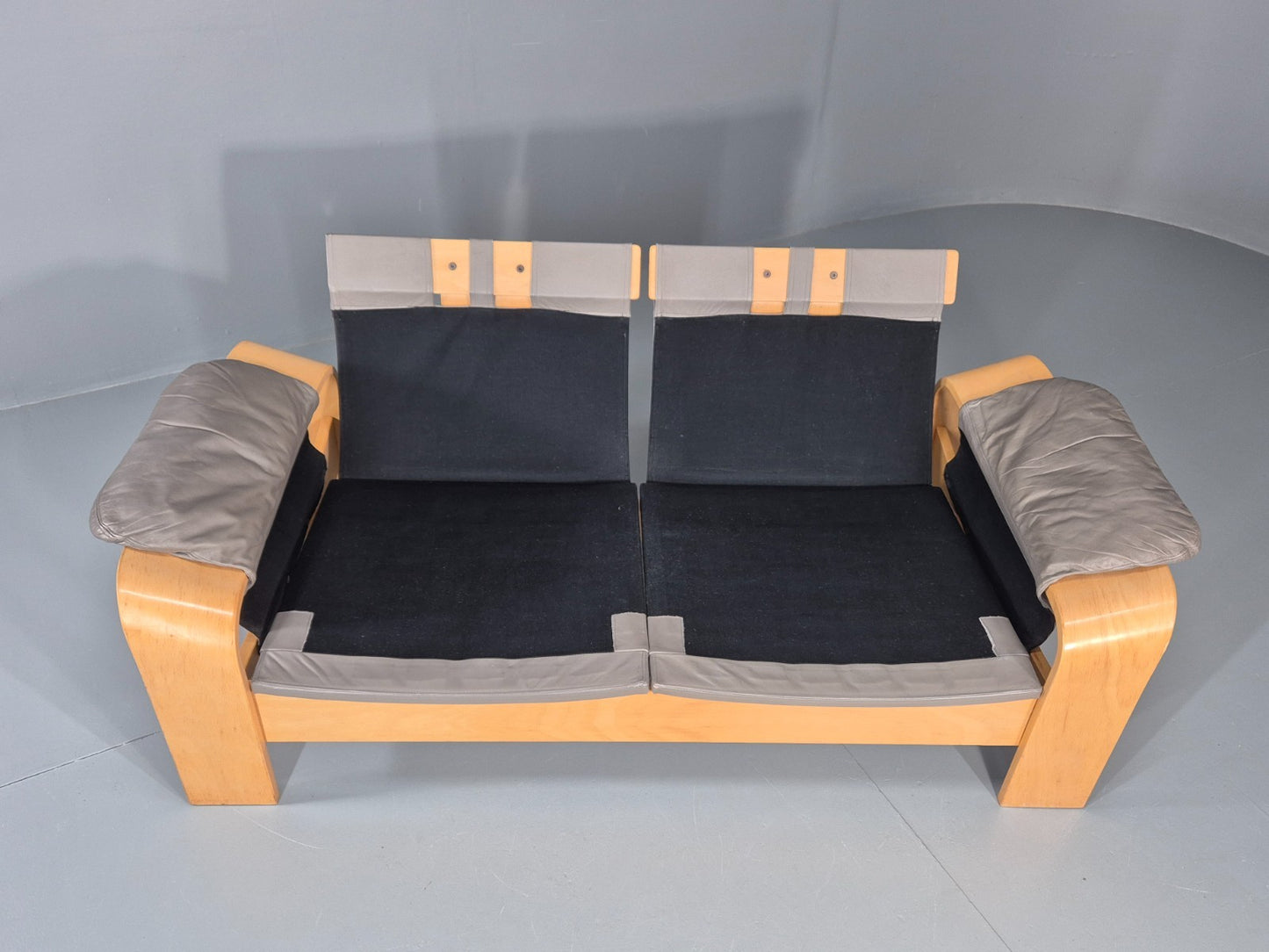 Two Seater Vintage Settee Bentwood and Grey Leather 1980s Retro MCM EB11390 M2SS6