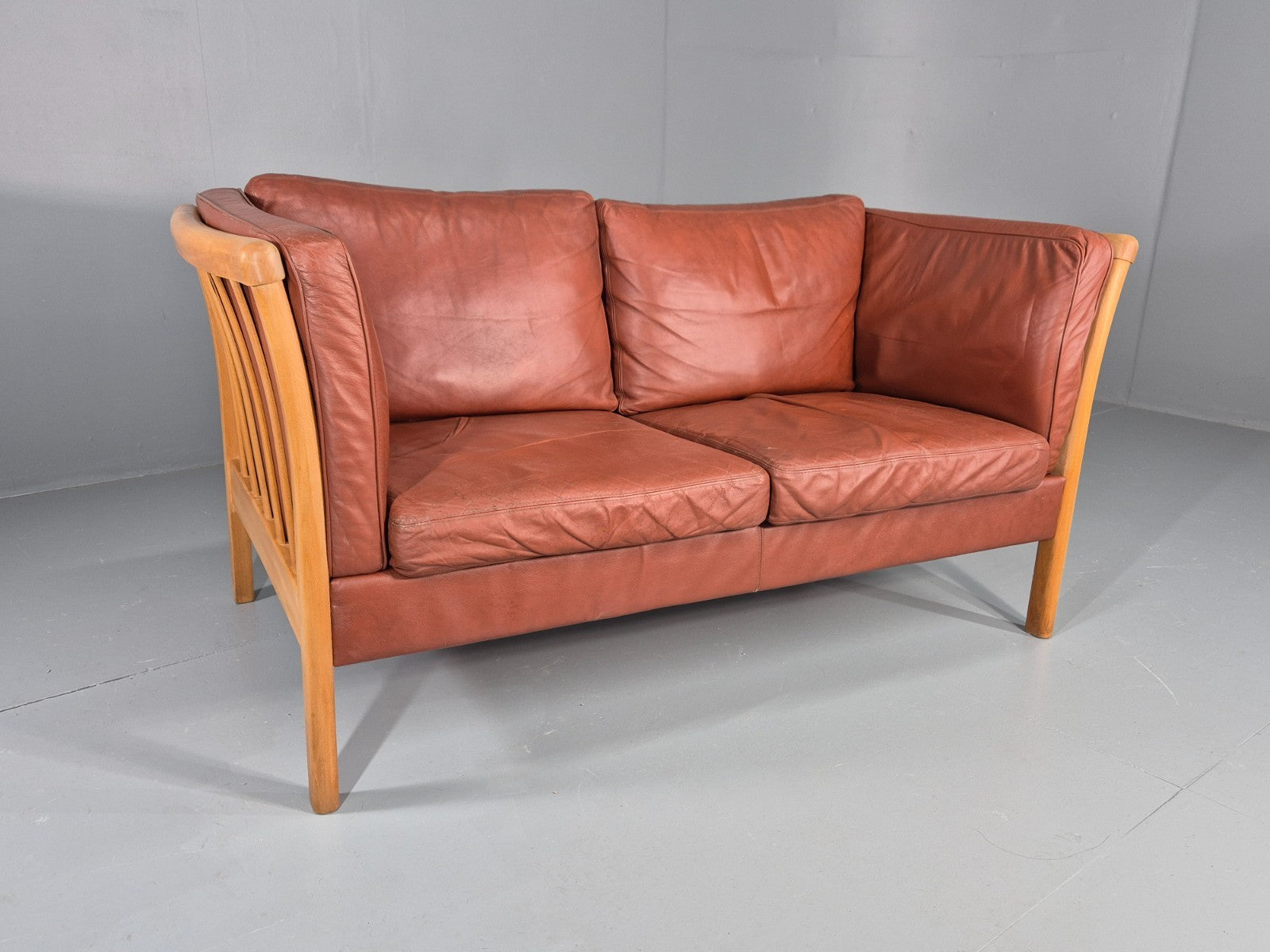 Vintage Stouby 2 Seat Sofa Reddy Brown Leather Beech Ends Retro EB10509 M2SS0