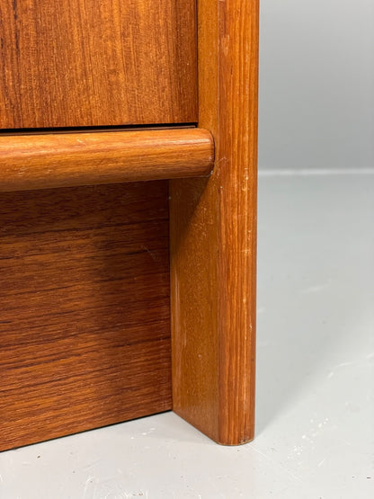 Vintage 1970s Teak Cabinet Danish Design Shelving Retro Handles EB11044 MWOO9
