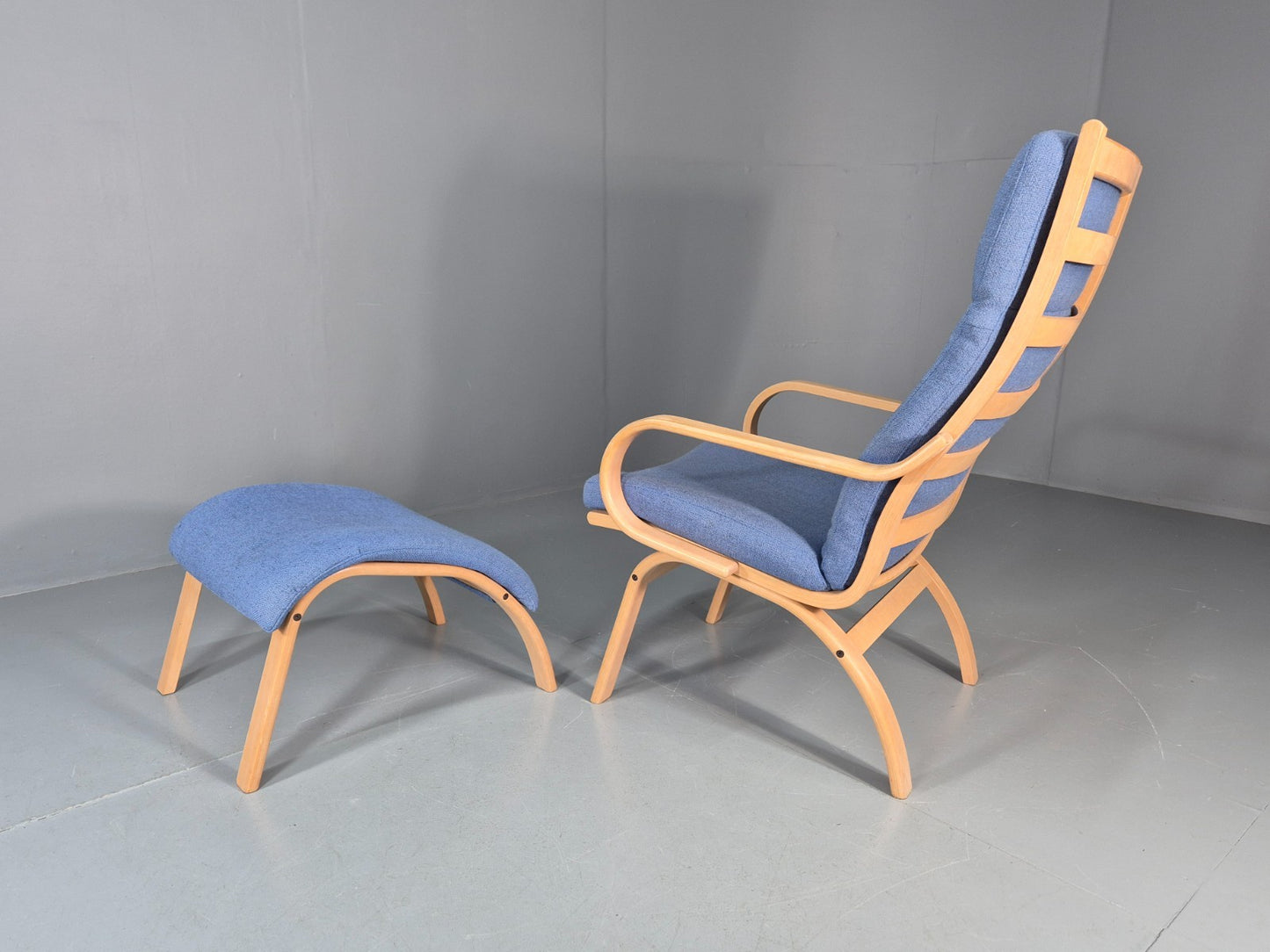 Retro Bentwood Lounge Chair and Footstool Vintage Danish 1980s MCM  EB11382 MBEN8