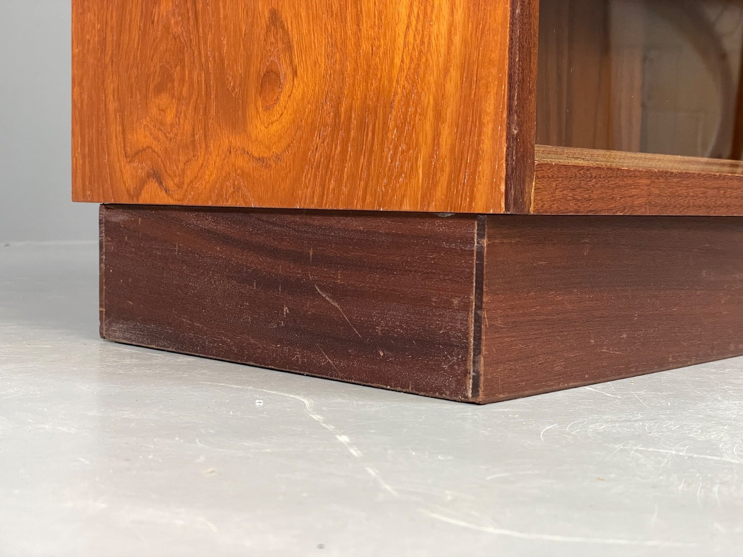 Vintage 1960s Teak Bookcase Shelving Glass Doors Mid Century EB11057 MWOO10