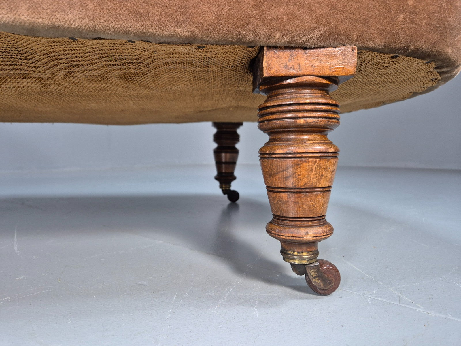 Antique Chaise Lounge Edwardian Peach Velour Turned Oak Legs 1900s  EB10705 VCHA6