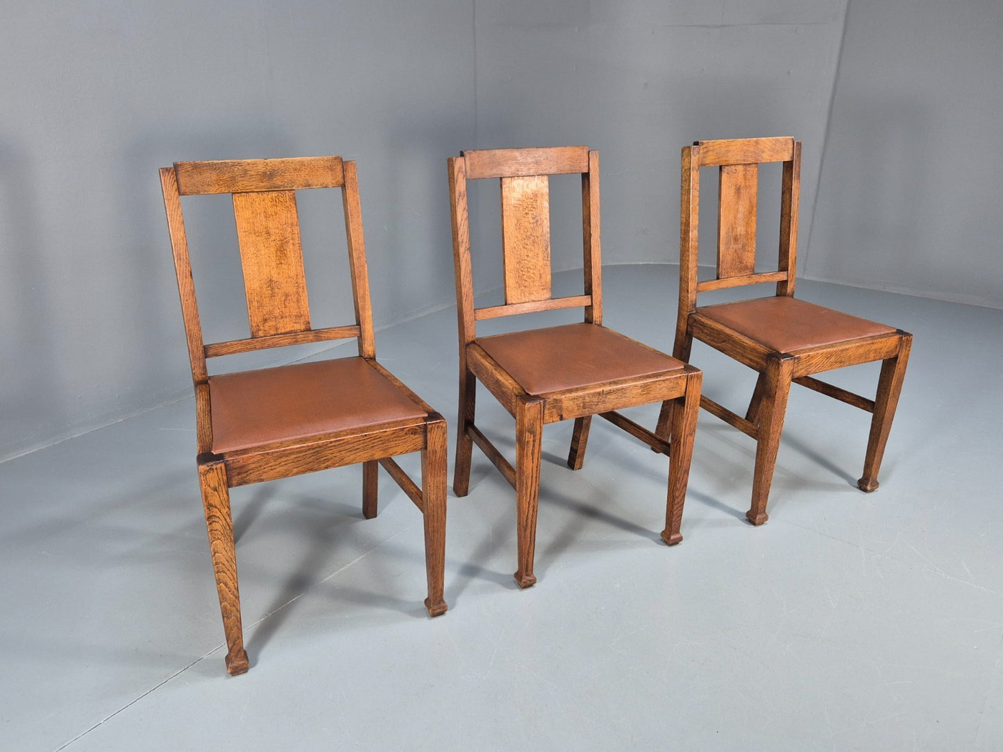 3 Arts and Crafts Heals style Oak Dining Chairs 1920s EB10695 VDIN1