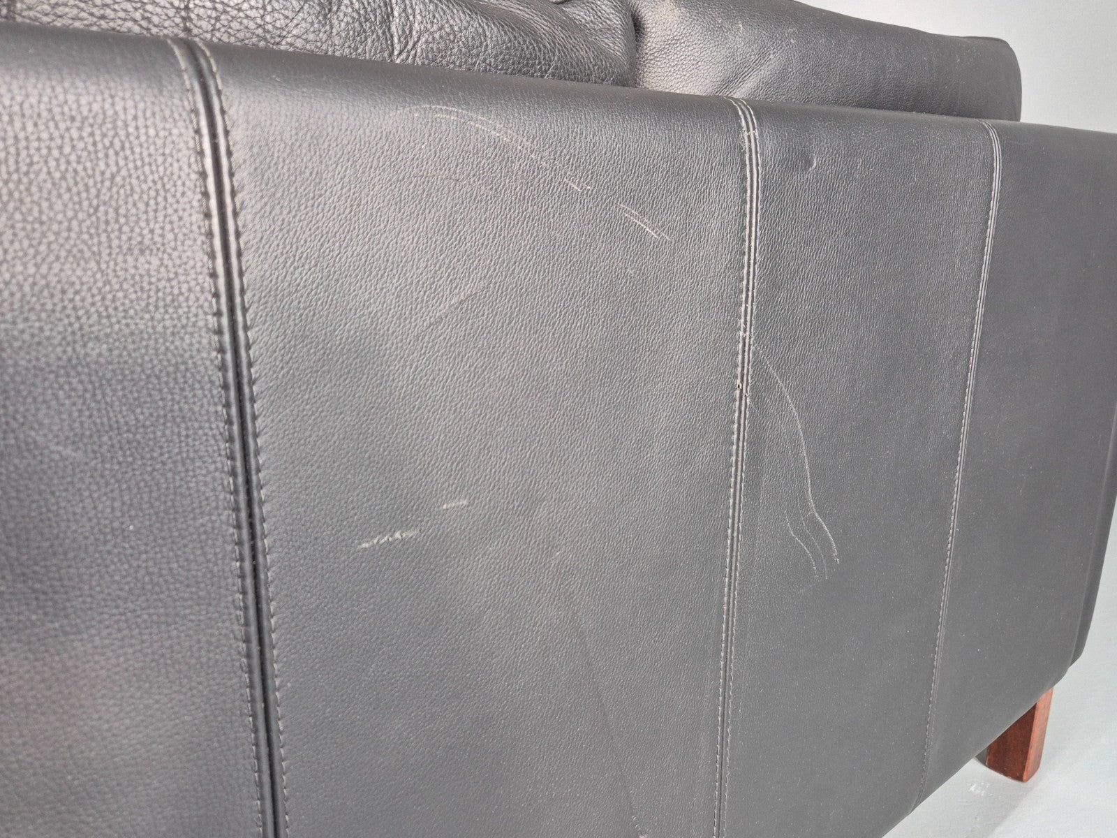 Vintage 2 Seat Sofa Danish Black Leather Mid Century Retro 1980s EB10473 M2SS20