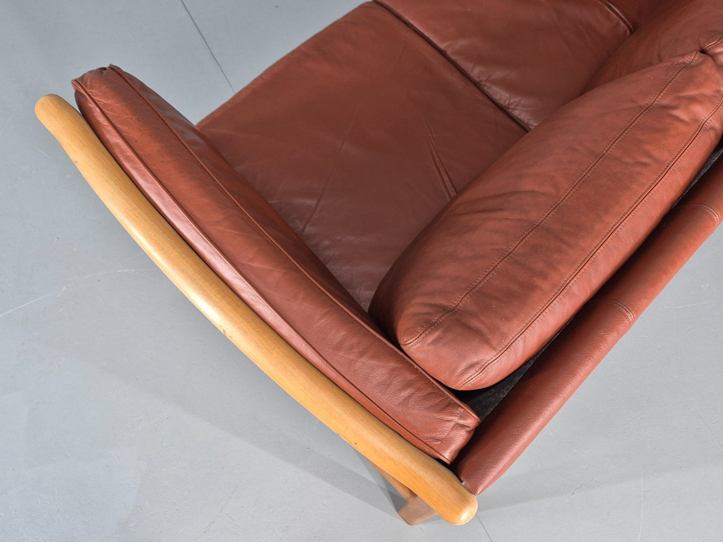 Vintage Stouby 2 Seat Sofa Reddy Brown Leather Beech Ends Retro EB10509 M2SS19