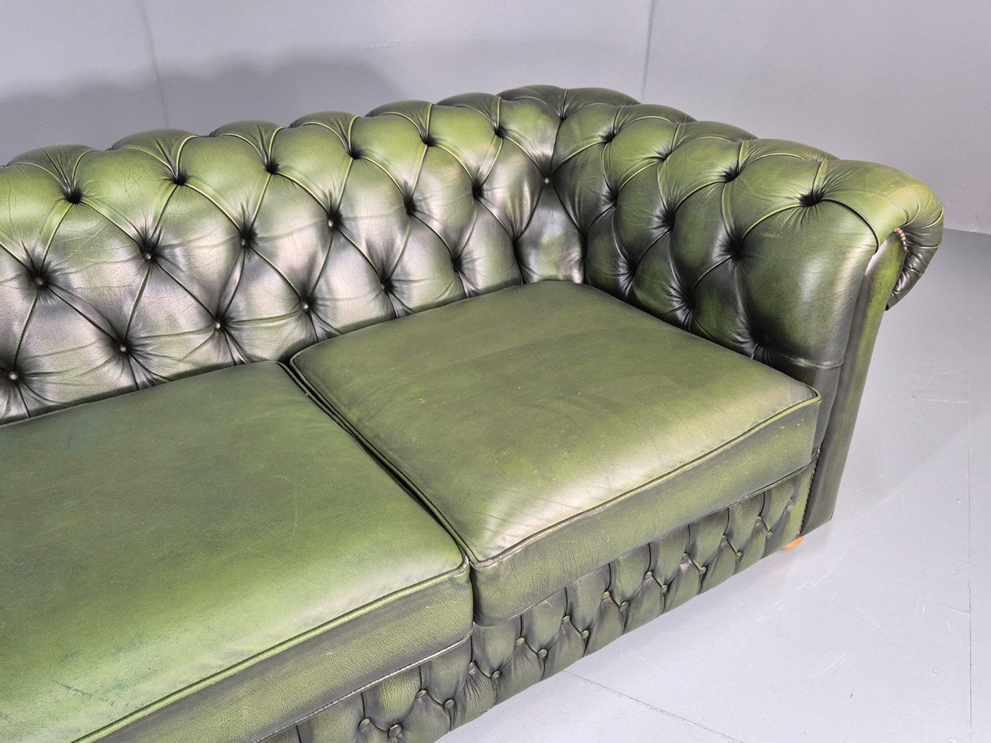 Three Seater Green Leather Chesterfield Quality Version Retro EB11032 VCHE6