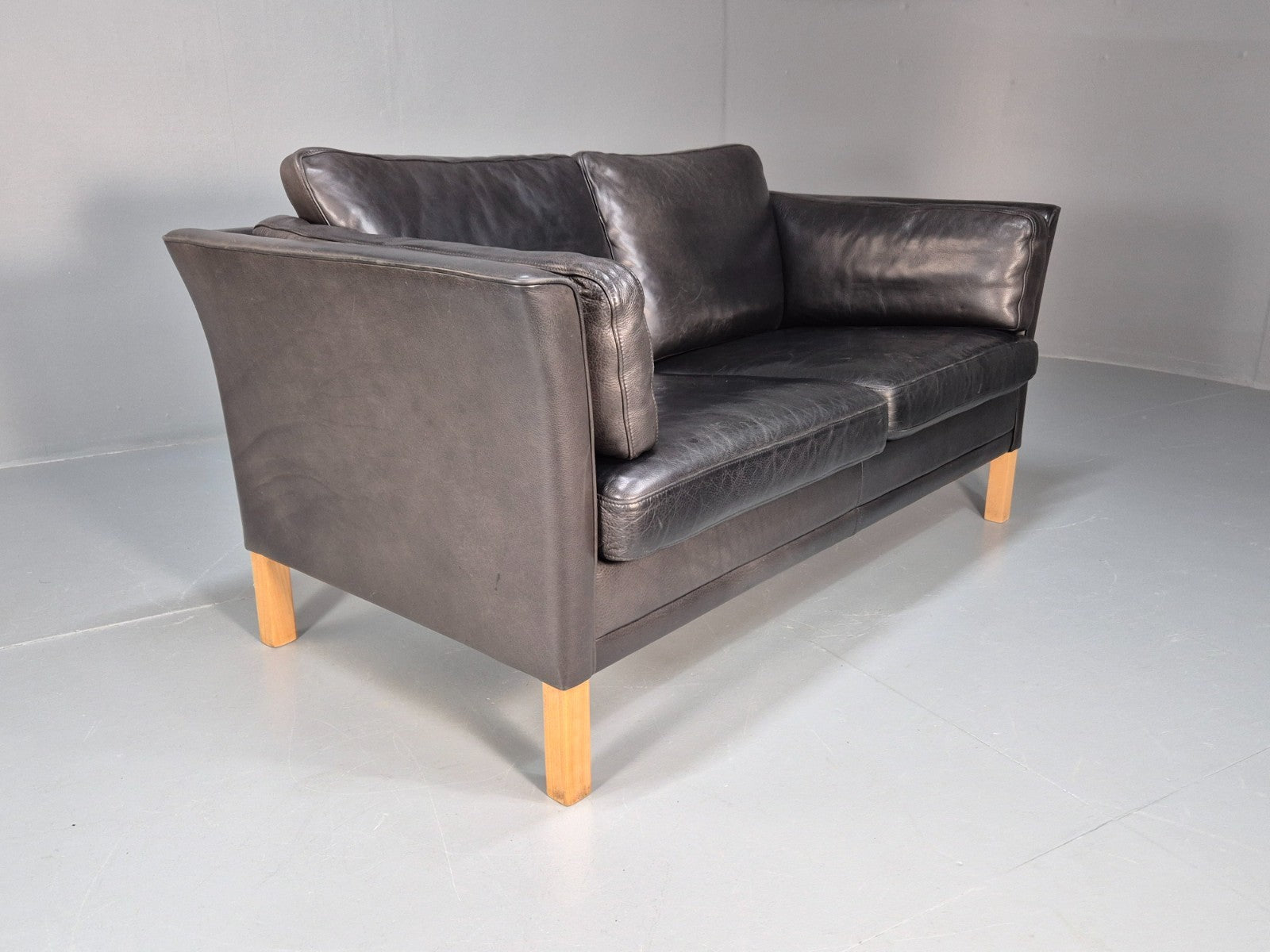 2 Seat Sofa Vintage Danish Black Leather 1970s Retro MId Century EB10112 M2SS9