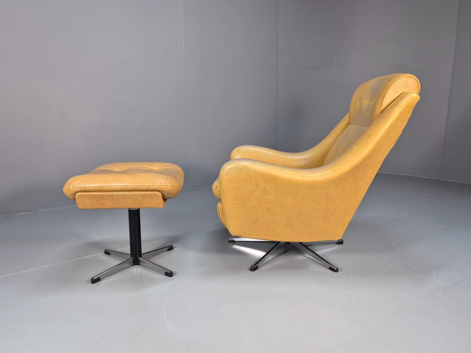 Mid Century Swivel Chair and Footstool Mustard Vinyl Vintage Retro  EB10693 MNOR2