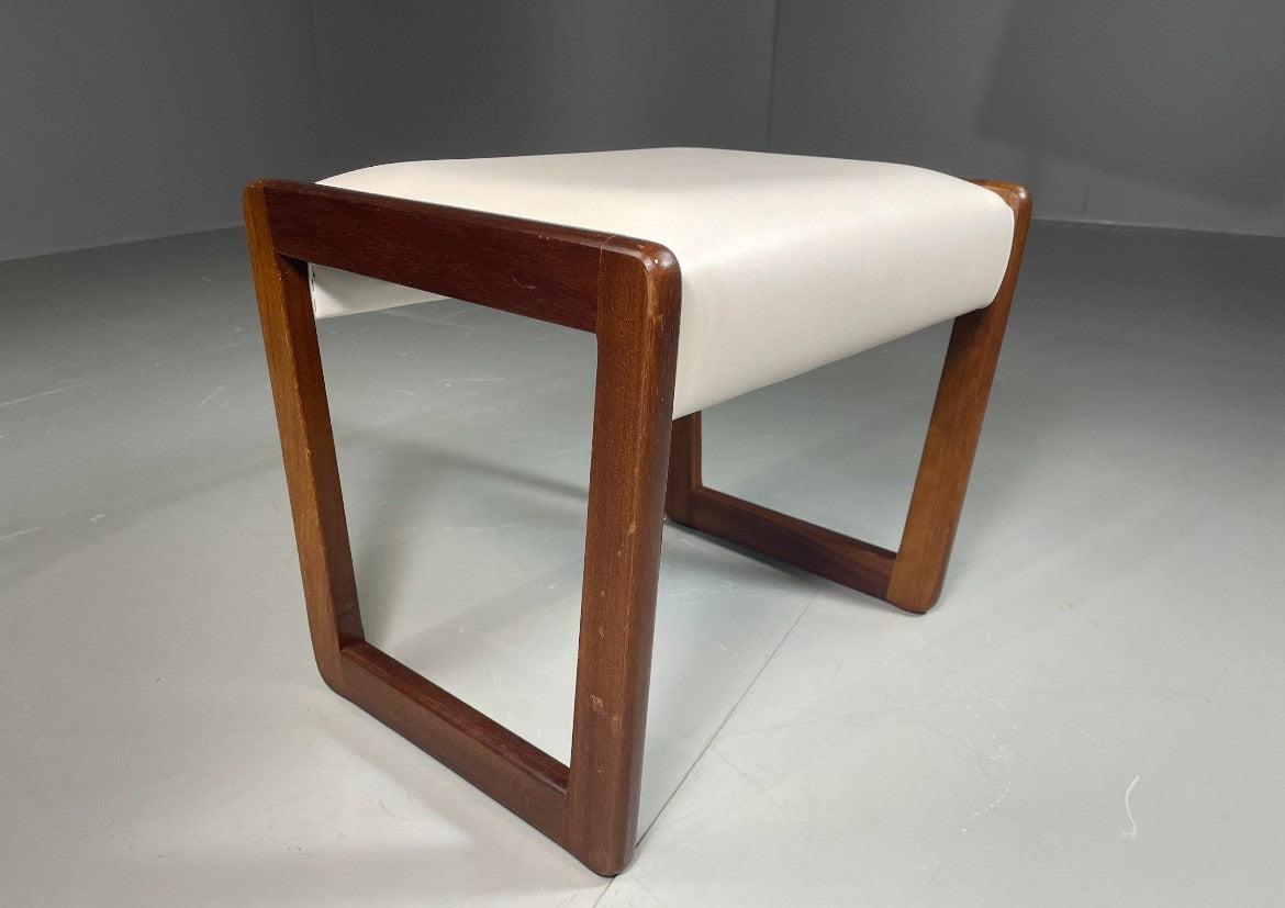 Vintage Stool 1970s Retro Teak and White Vinyl EB6562 MFOO1