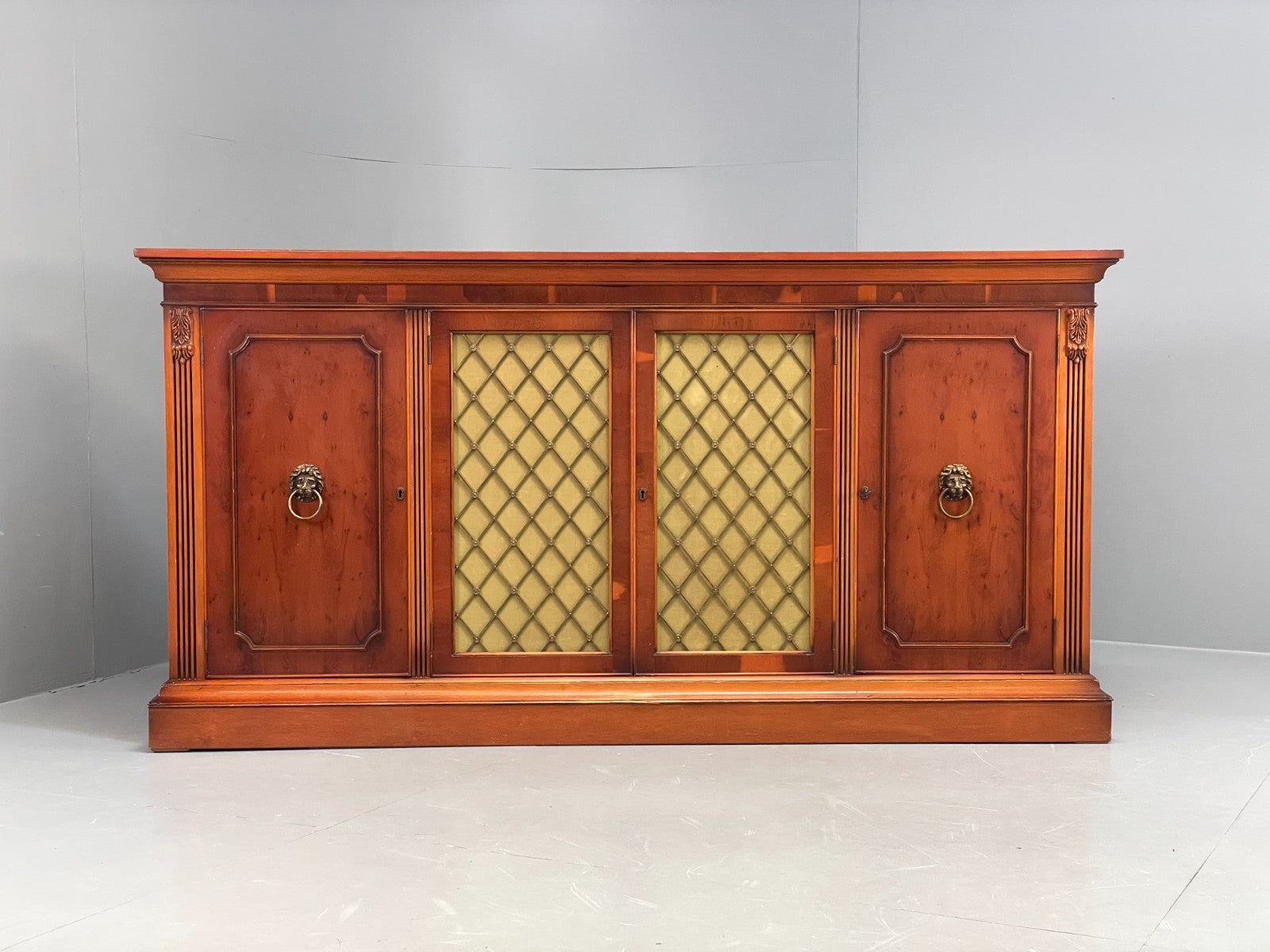 Vintage Regency Style Sideboard 1960s Cherry Wood Shelving Brass EB11505 MWOO0