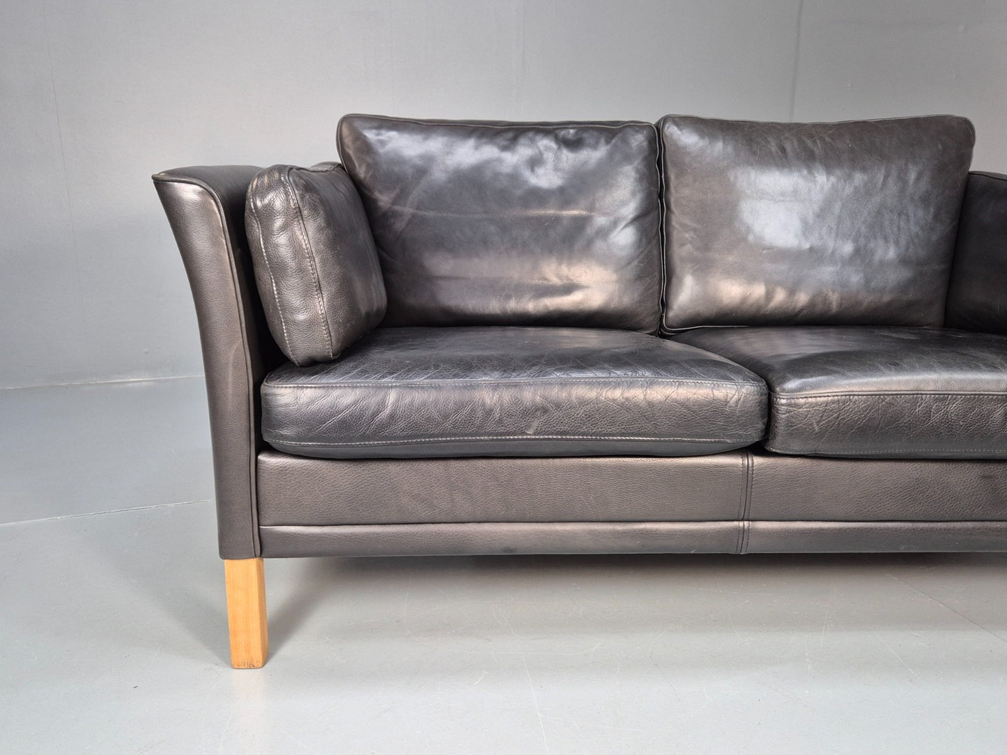 2 Seat Sofa Vintage Danish Black Leather 1970s Retro MId Century EB10112 M2SS1