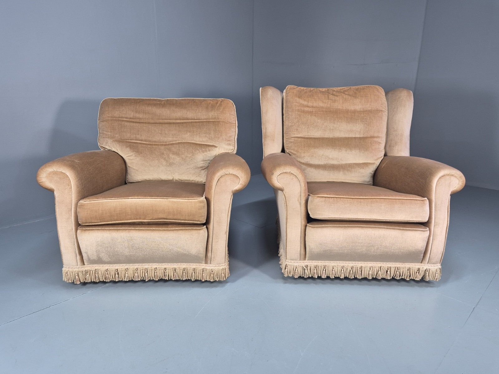 1970s Luxury Lounge Chairs Lowback and Wingback Gold Velour Retro  EB10631 VCLO2