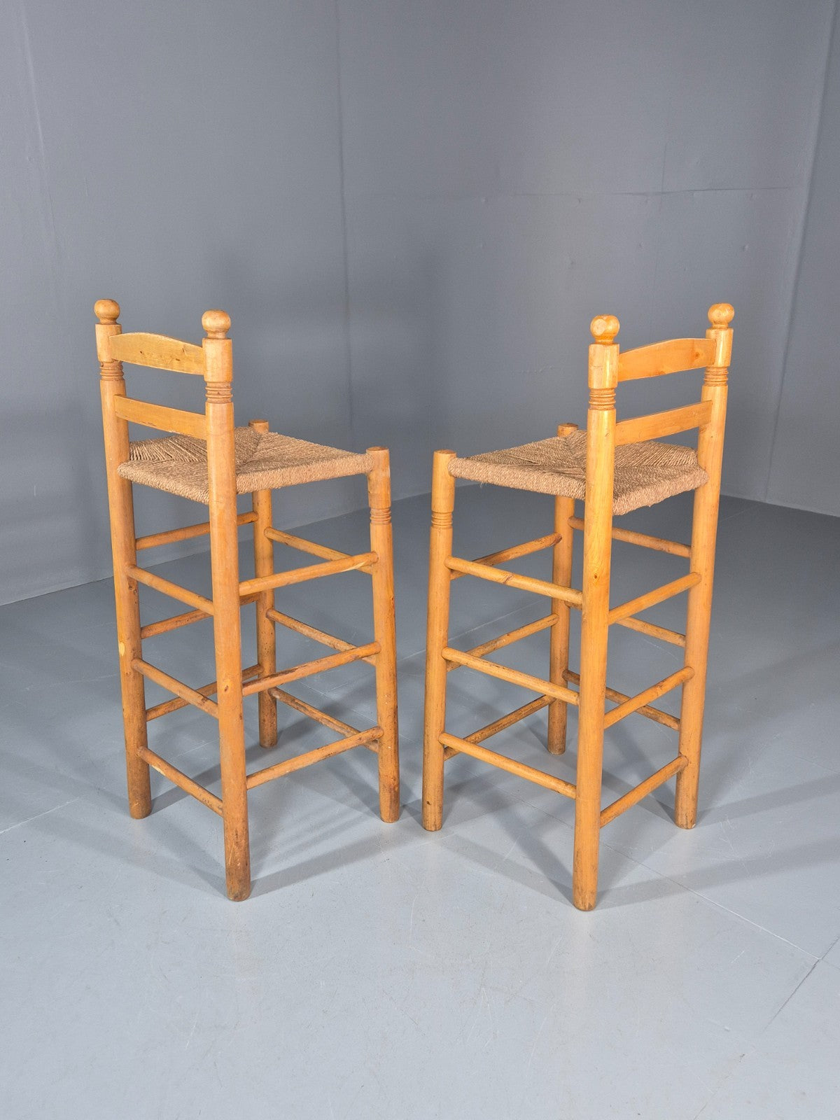 2 Vintage High Bar Stools 1980s Pine Rush Seats Retro  EB11014 VDIN5