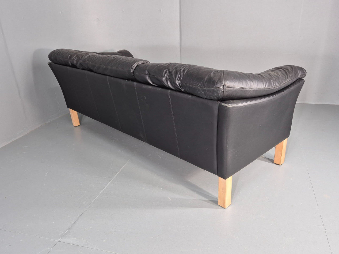 Vintage 3 Seat Sofa Danish Black Leather 1980s Retro EB8626 M3SS13