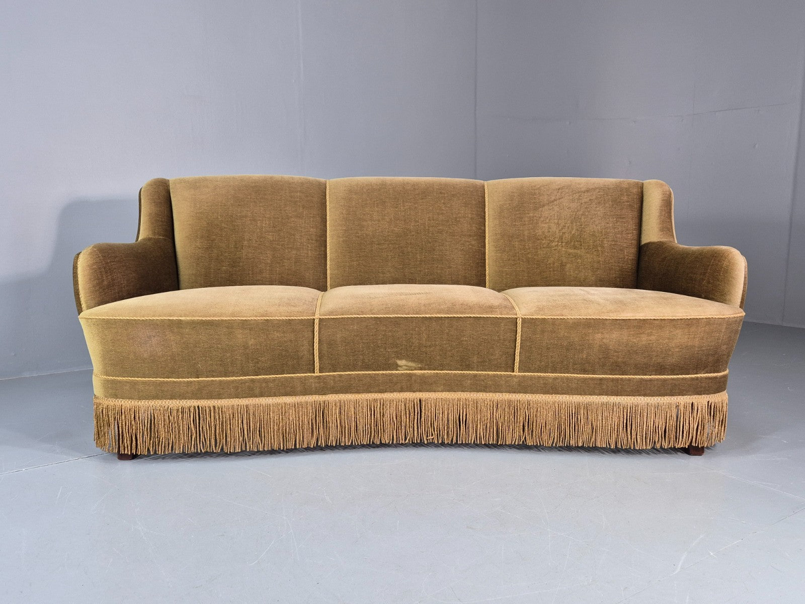 Vintage Danish  Banana Sofa Green Velour Tassels 1960s Retro MCM  EB10802 V3SS5