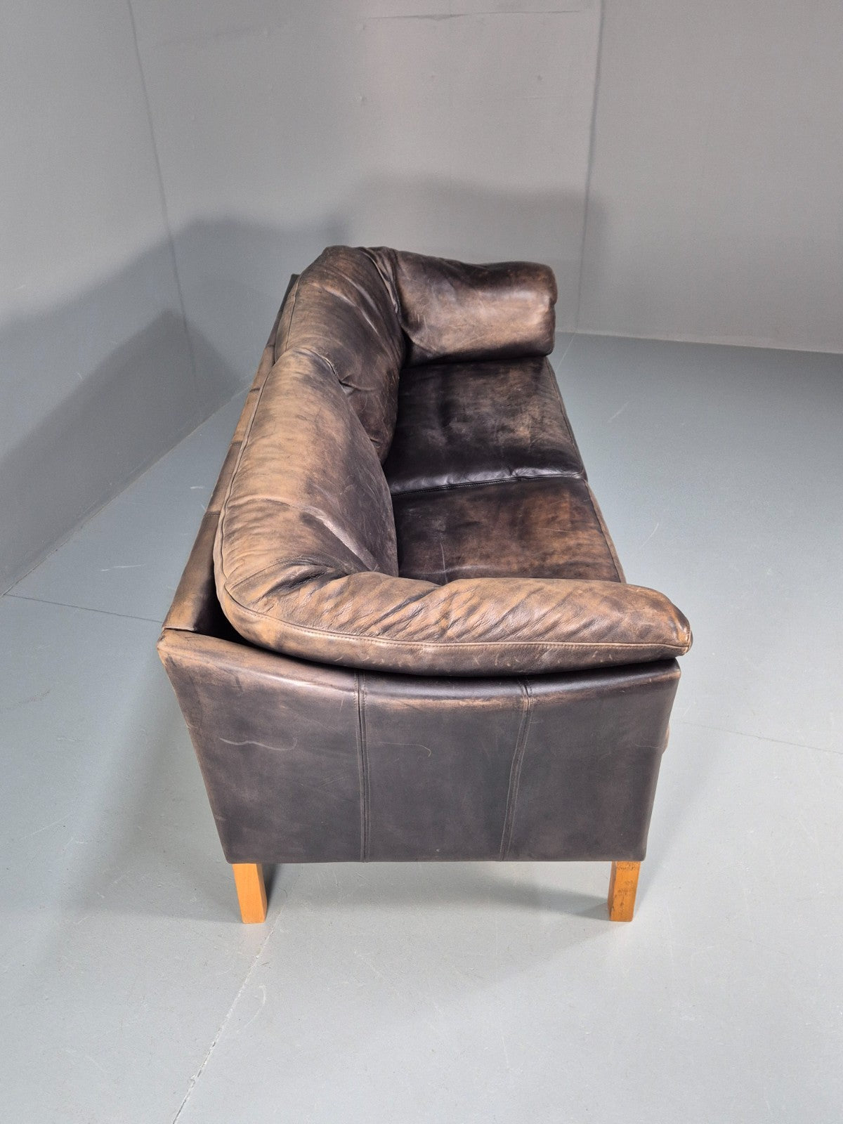 Vintage Mogens Hansen MH535 3 Seat Black Leather Sofa Danish EB10054 M3SS13