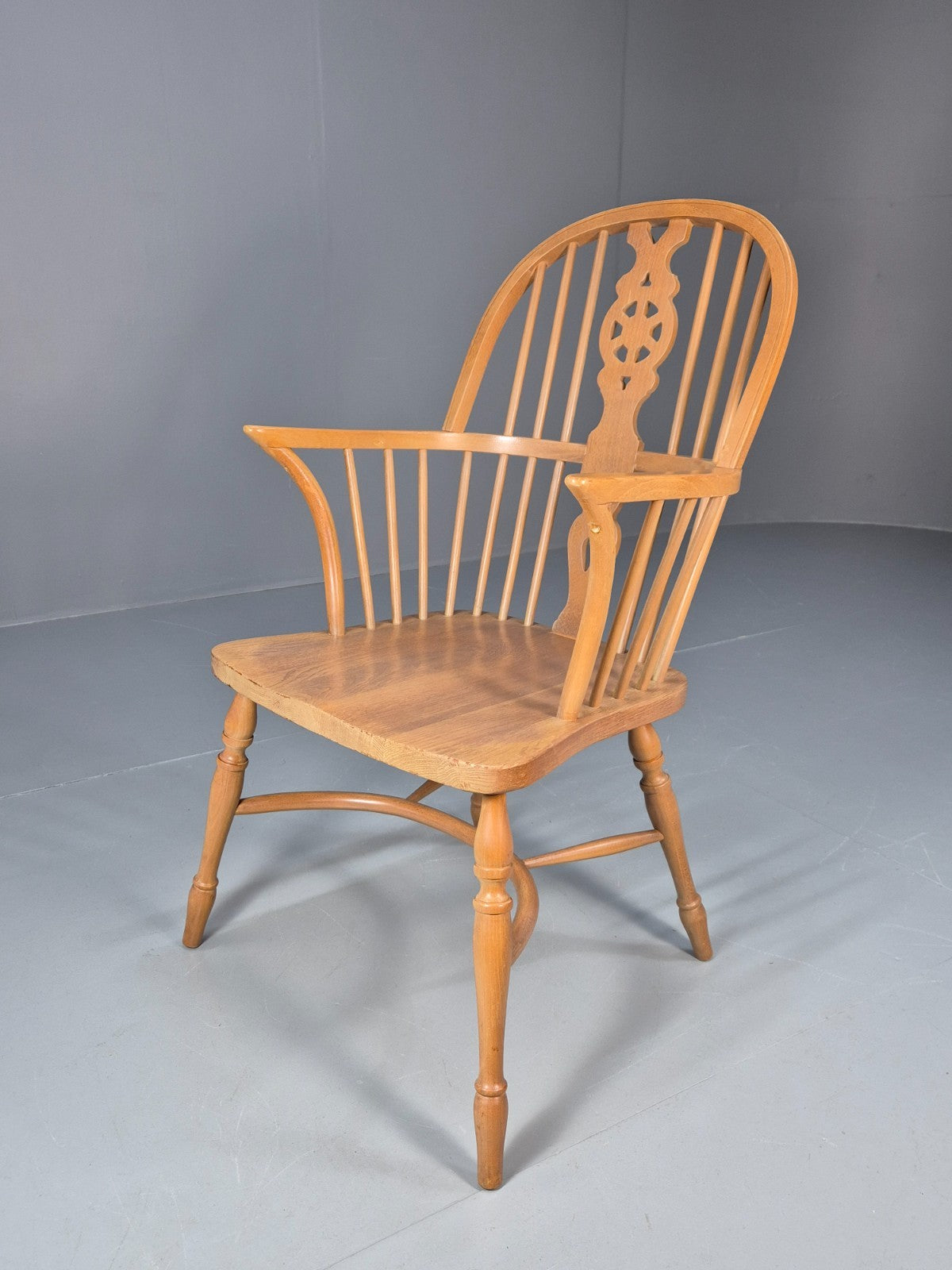 Vintage Wheelback Windsor Chair Elm and Beech Twentieth Century  EB10694 VDIN0