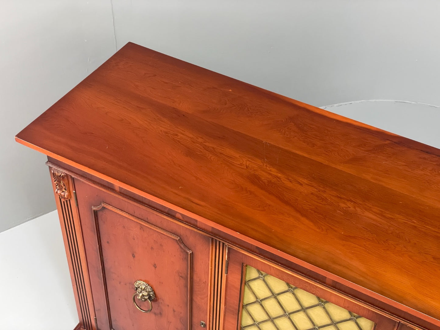 Vintage Regency Style Sideboard 1960s Cherry Wood Shelving Brass EB11505 MWOO11
