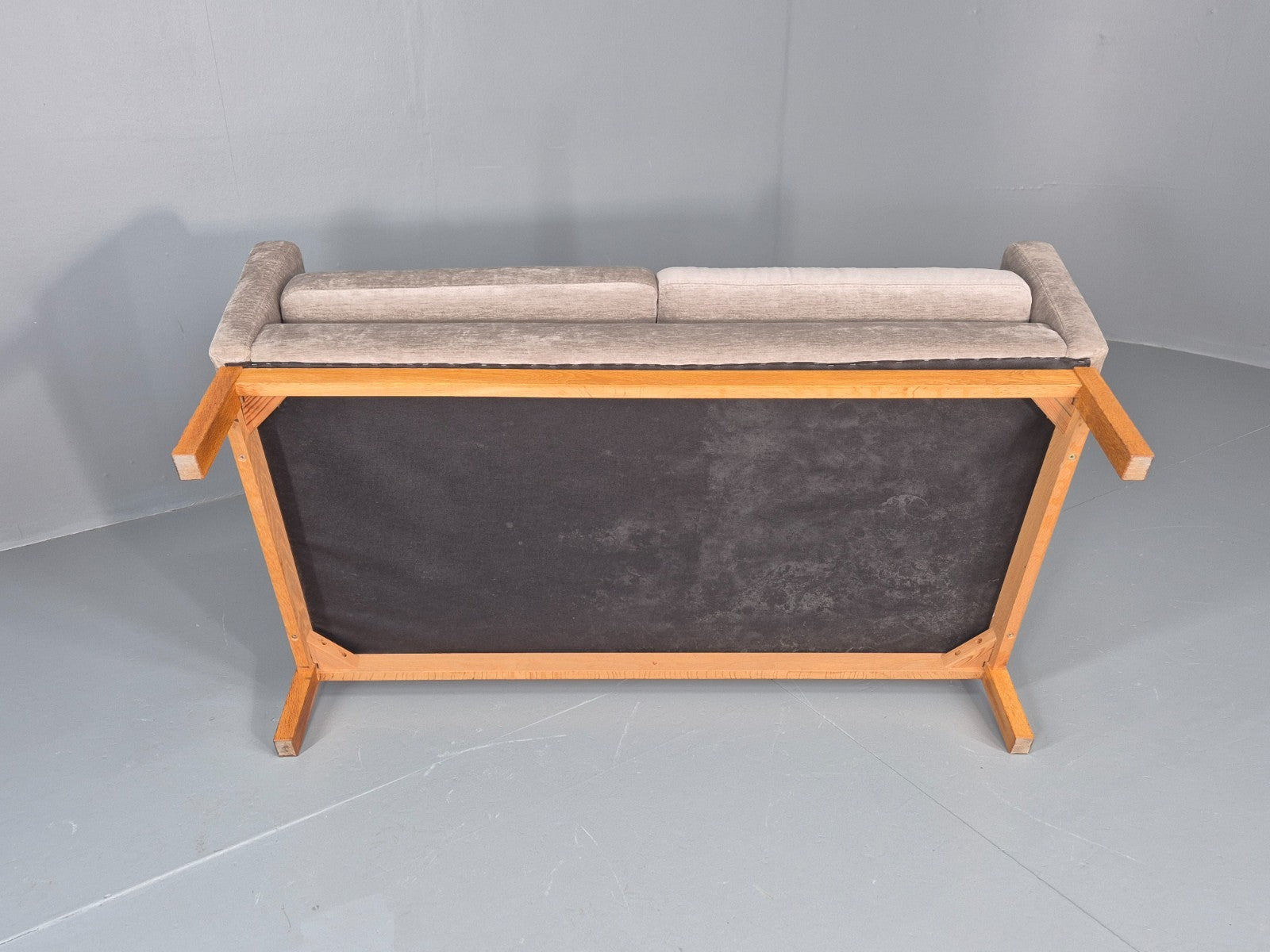 Vintage Mid Century 2 Seat Sofa New upholstery Oak base 1970s Retro EB11822 M2SS8
