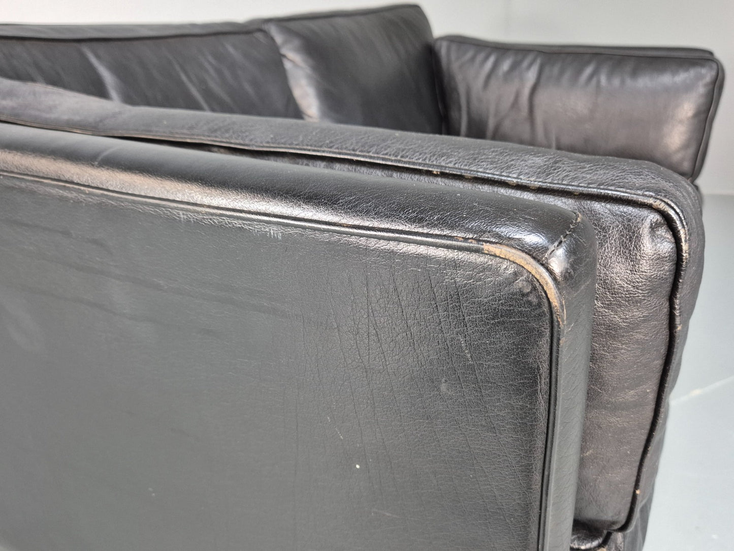 Retro Danish Two Seater Sofa Danish Black Leather 1980s MCM EB10120 M2SS12