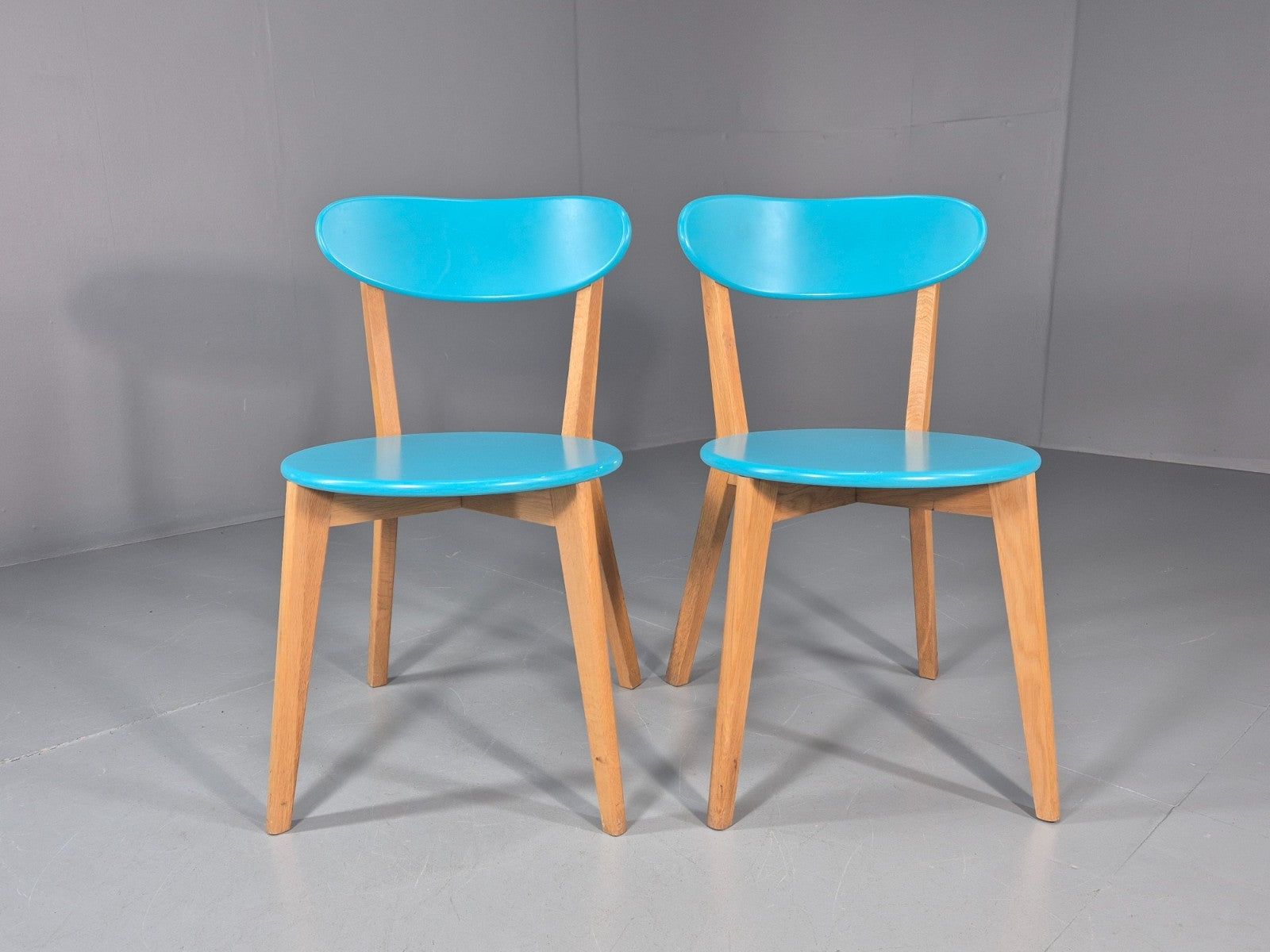 2 Oak Dining Chairs Light Blue Modern Solid Mid Century Style M&S EB11013 MDIN4