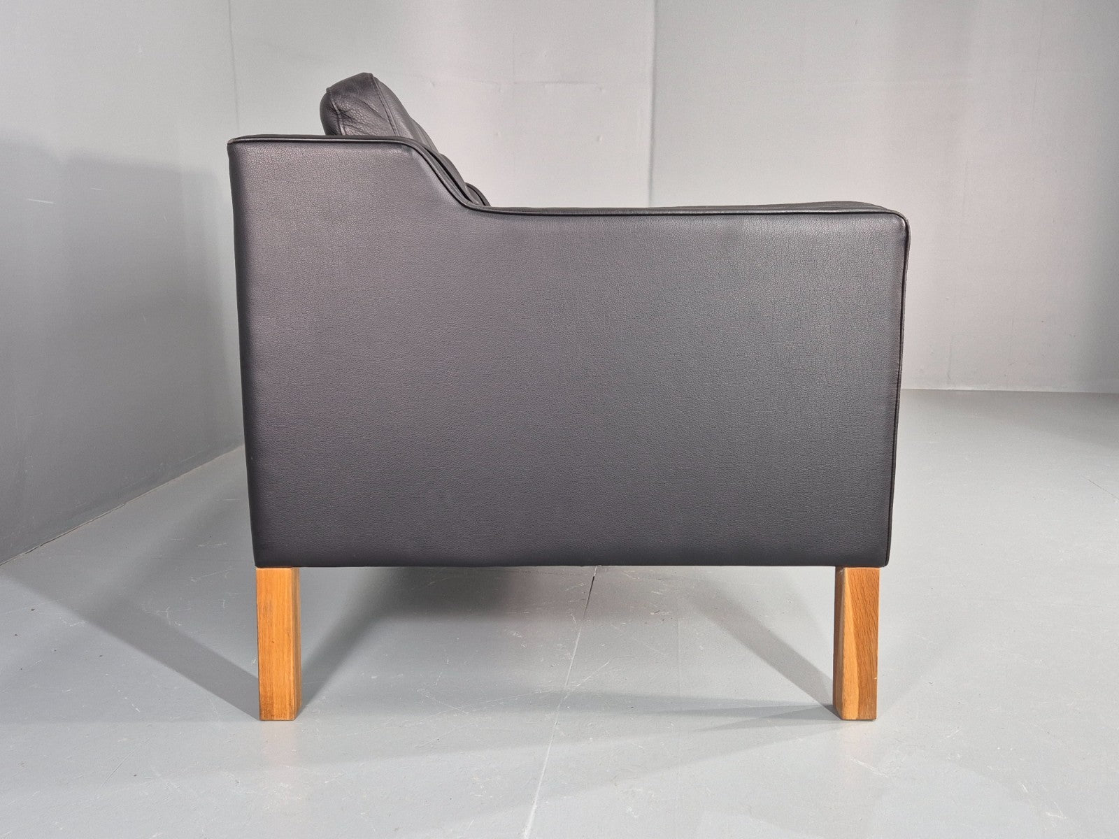 Vintage 2 Seat Sofa Danish Black Leather Mogensen Style Retro 1980s EB10466 M2SS11