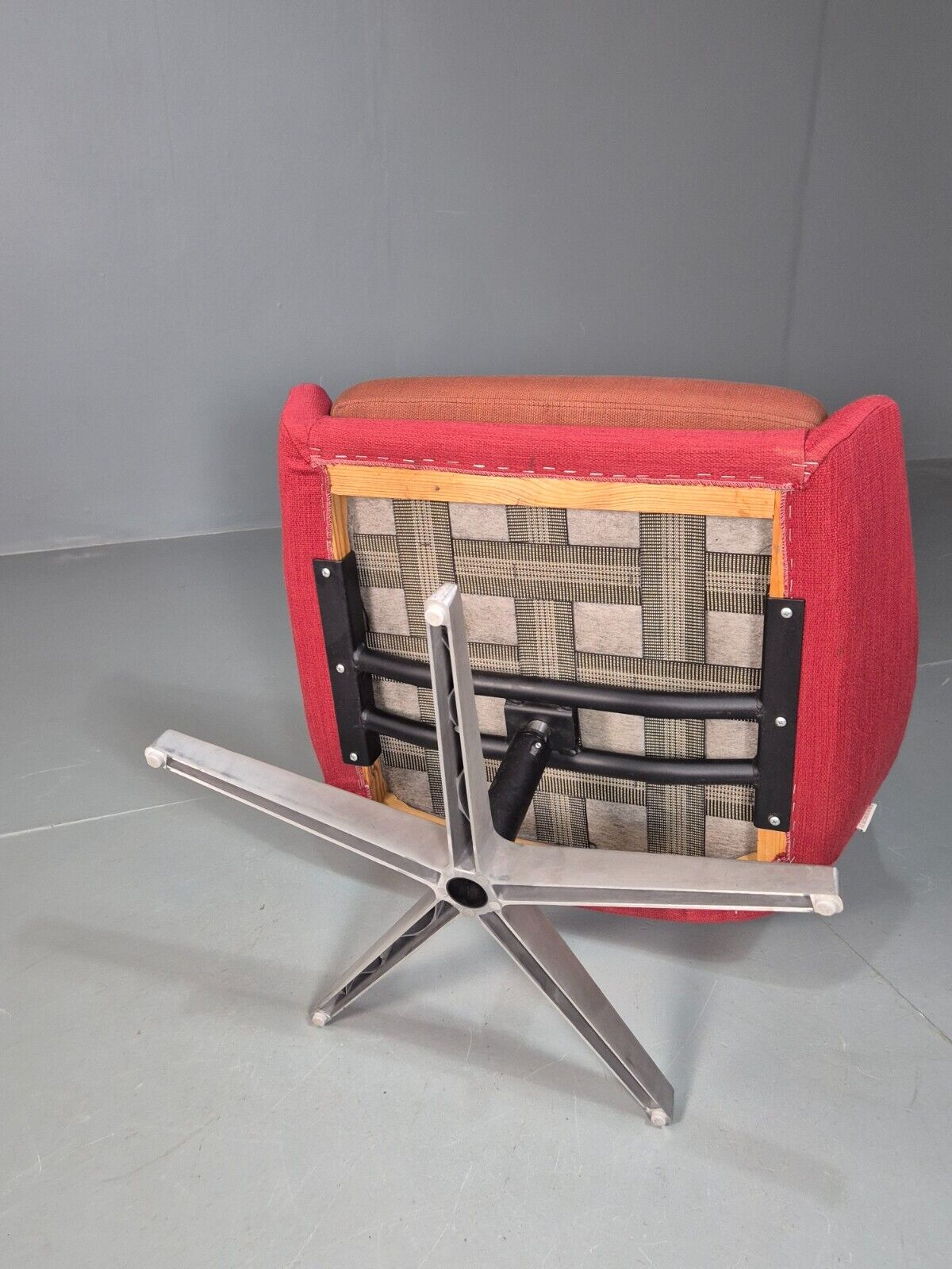Vintage Swedish Swivel Chair Red Wool Ihreborn 1970s Retro EB7900 MSWI - UKDK FURNITURE