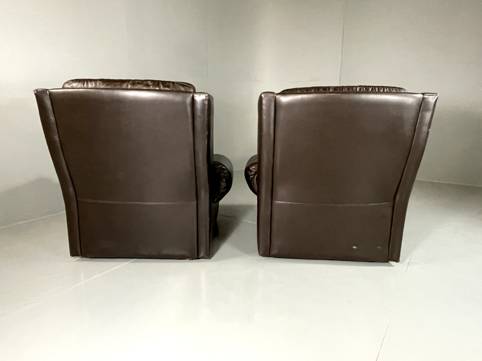 2 Danish Style Lounge Chairs Wingback Leather Vintage 1970s Retro EB5688 MNOR12