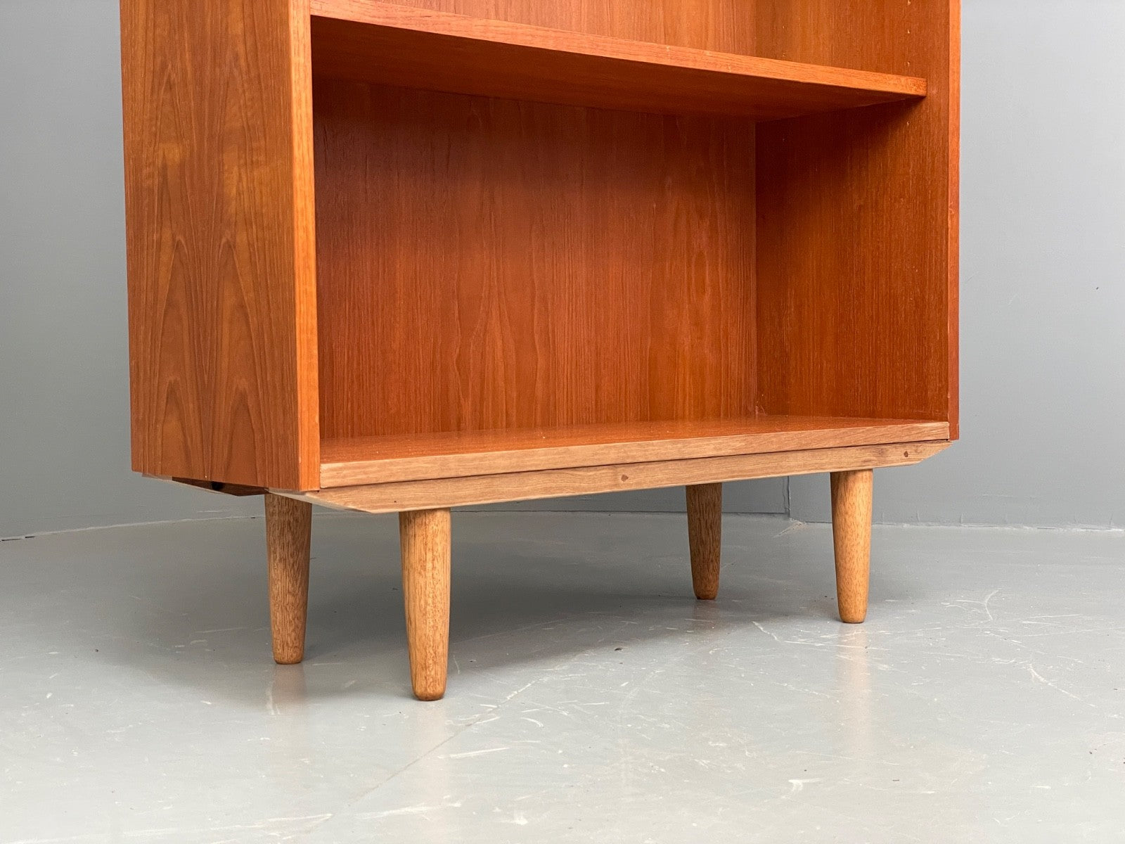 Vintage G-Plan Teak Tall Bookcase Adjustable Retro Shelving Storage EB10000 MWOO - UKDK FURNITURE