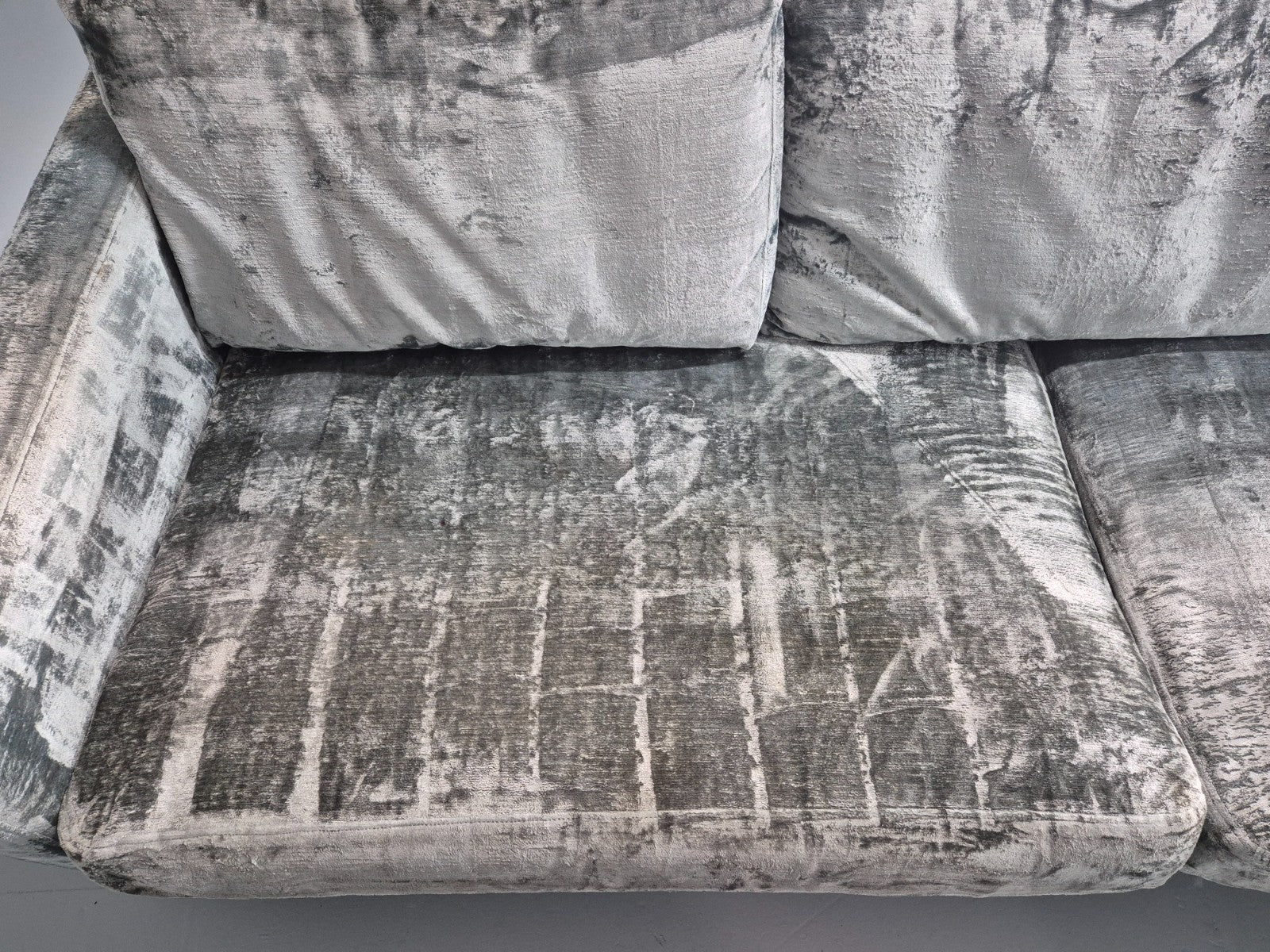 Huge 4 Seater Settee Turquoise Velvet ex Hotel Modern Design Retro EB11774 M4SS17